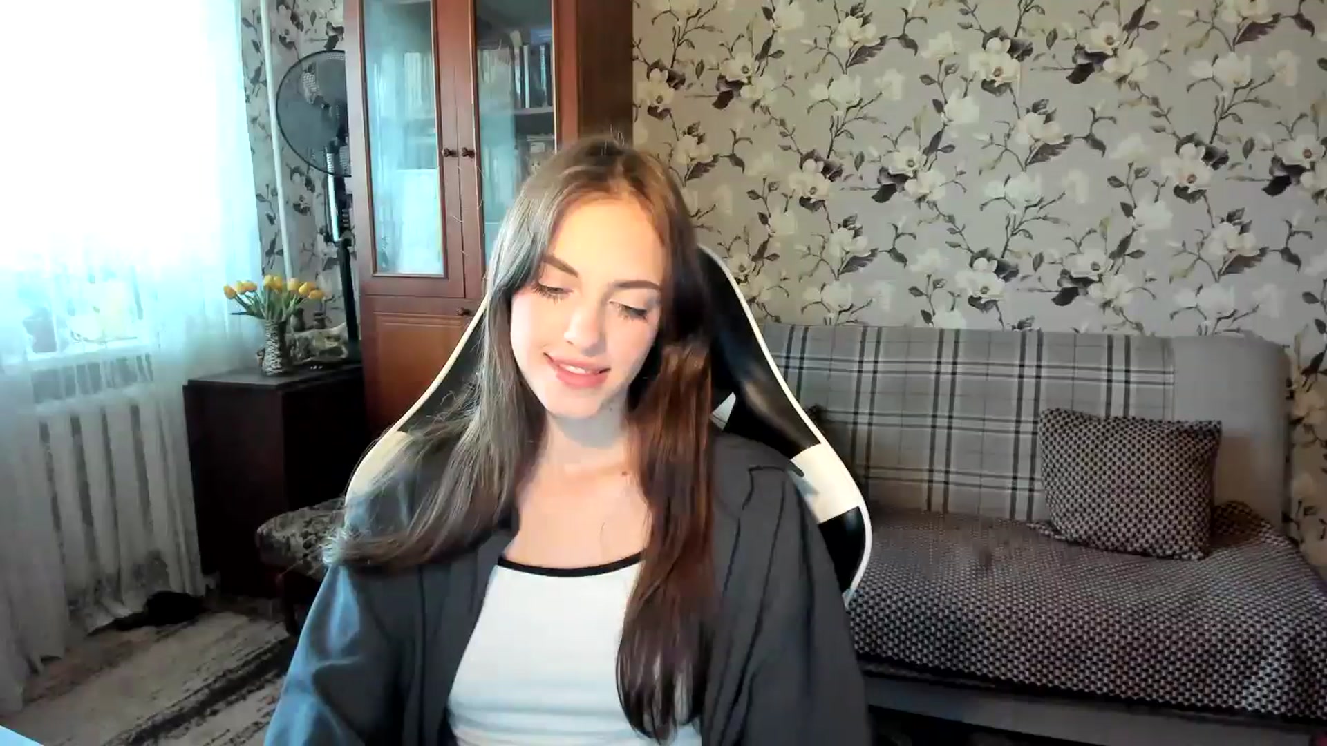 Gallery image thumbnail from Dashamoxy's myfreecams stream on, 10/14/2025, 11:12 image 7 of 20