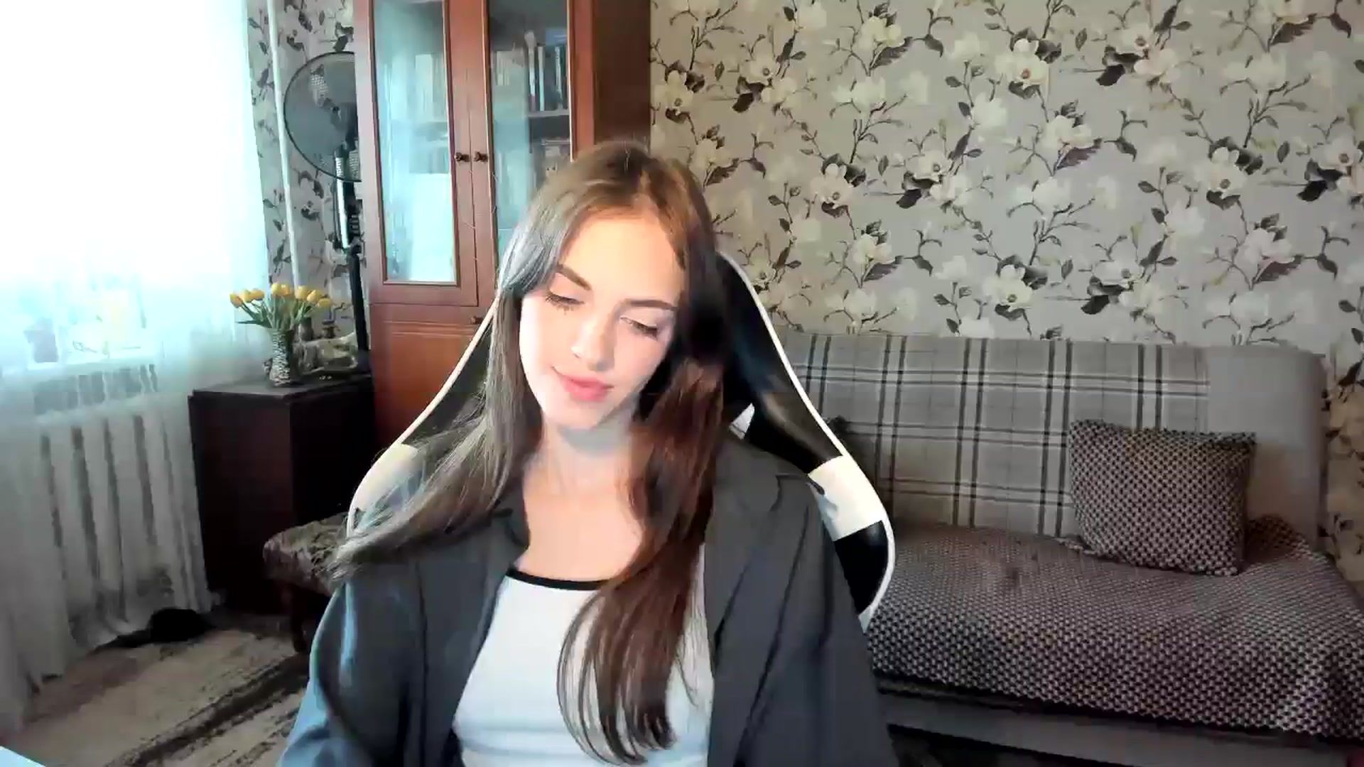 Gallery image thumbnail from Dashamoxy's myfreecams stream on, 10/14/2025, 11:12 image 12 of 20