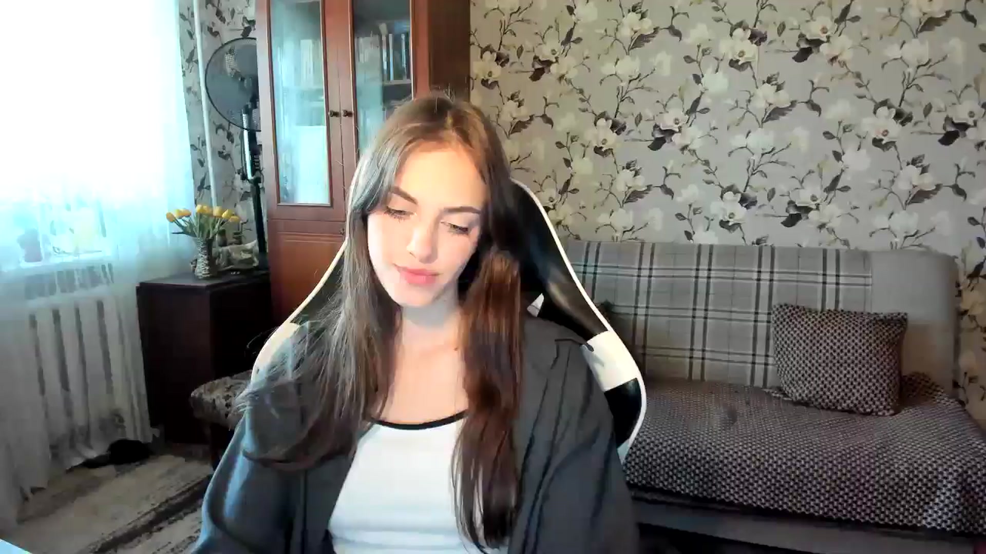 Gallery image thumbnail from Dashamoxy's myfreecams stream on, 10/14/2025, 11:12 image 2 of 20