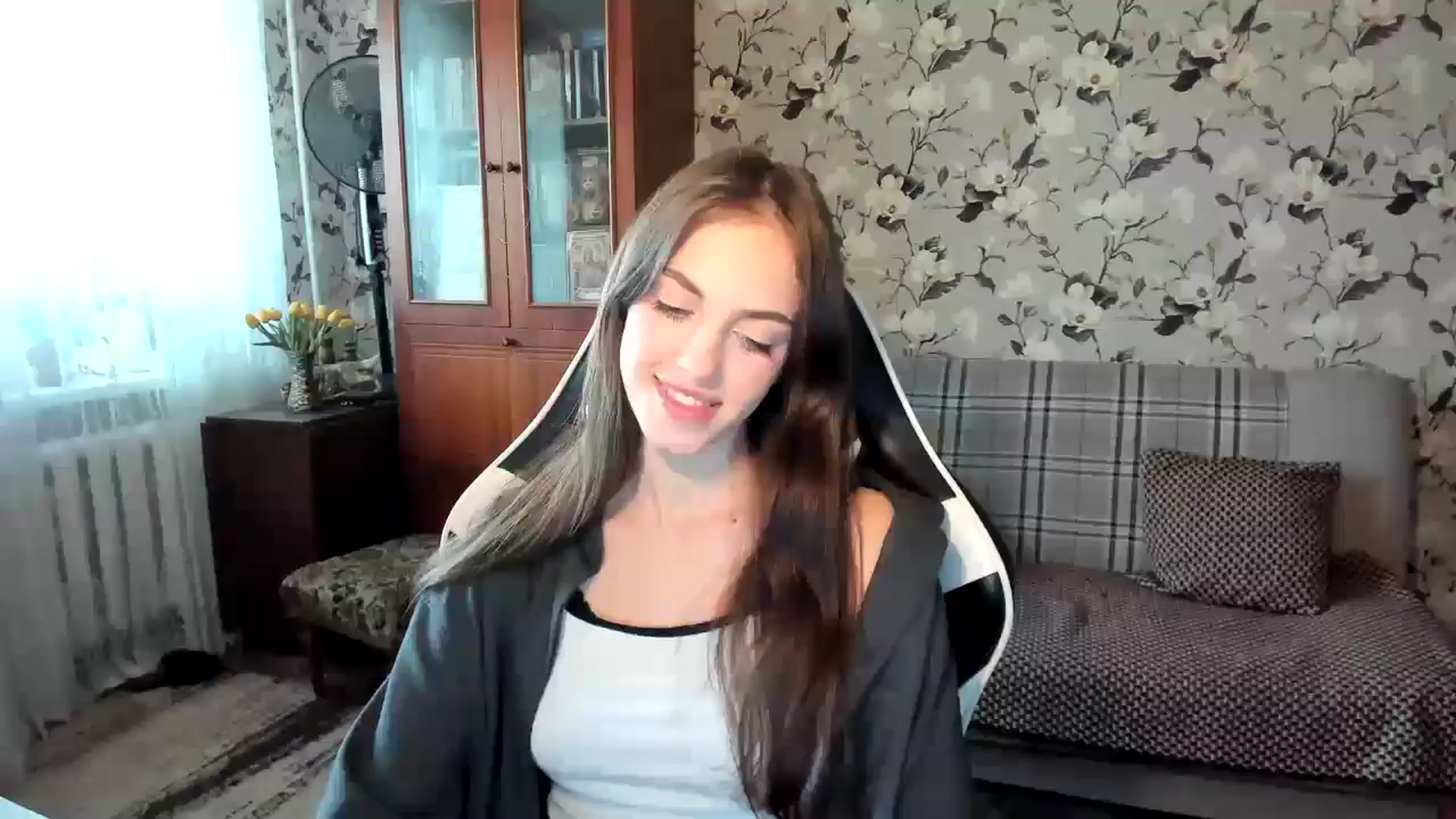 Gallery image thumbnail from Dashamoxy's myfreecams stream on, 10/14/2025, 11:12 image 16 of 20