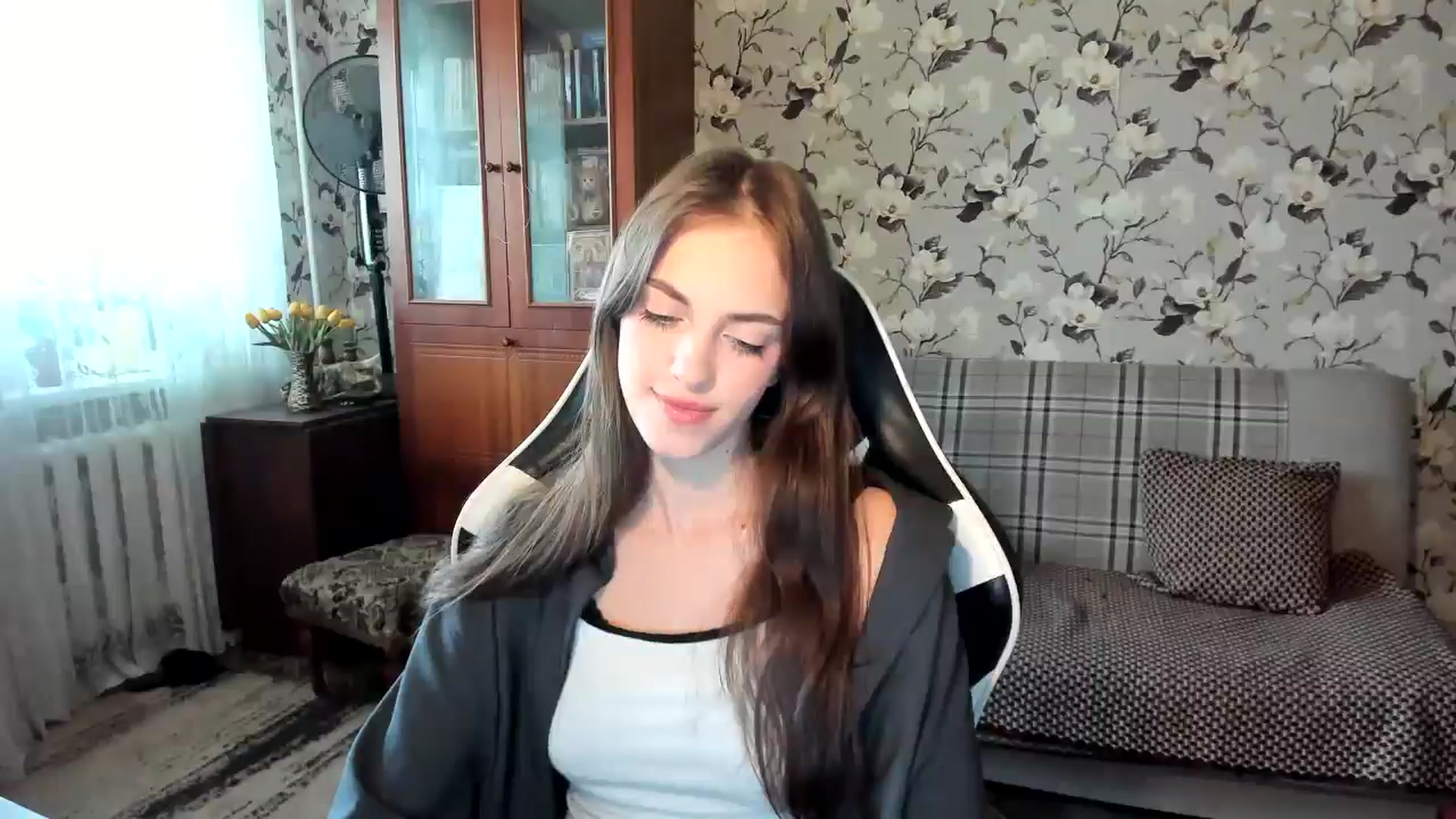 Gallery image thumbnail from Dashamoxy's myfreecams stream on, 10/14/2025, 11:12 image 17 of 20