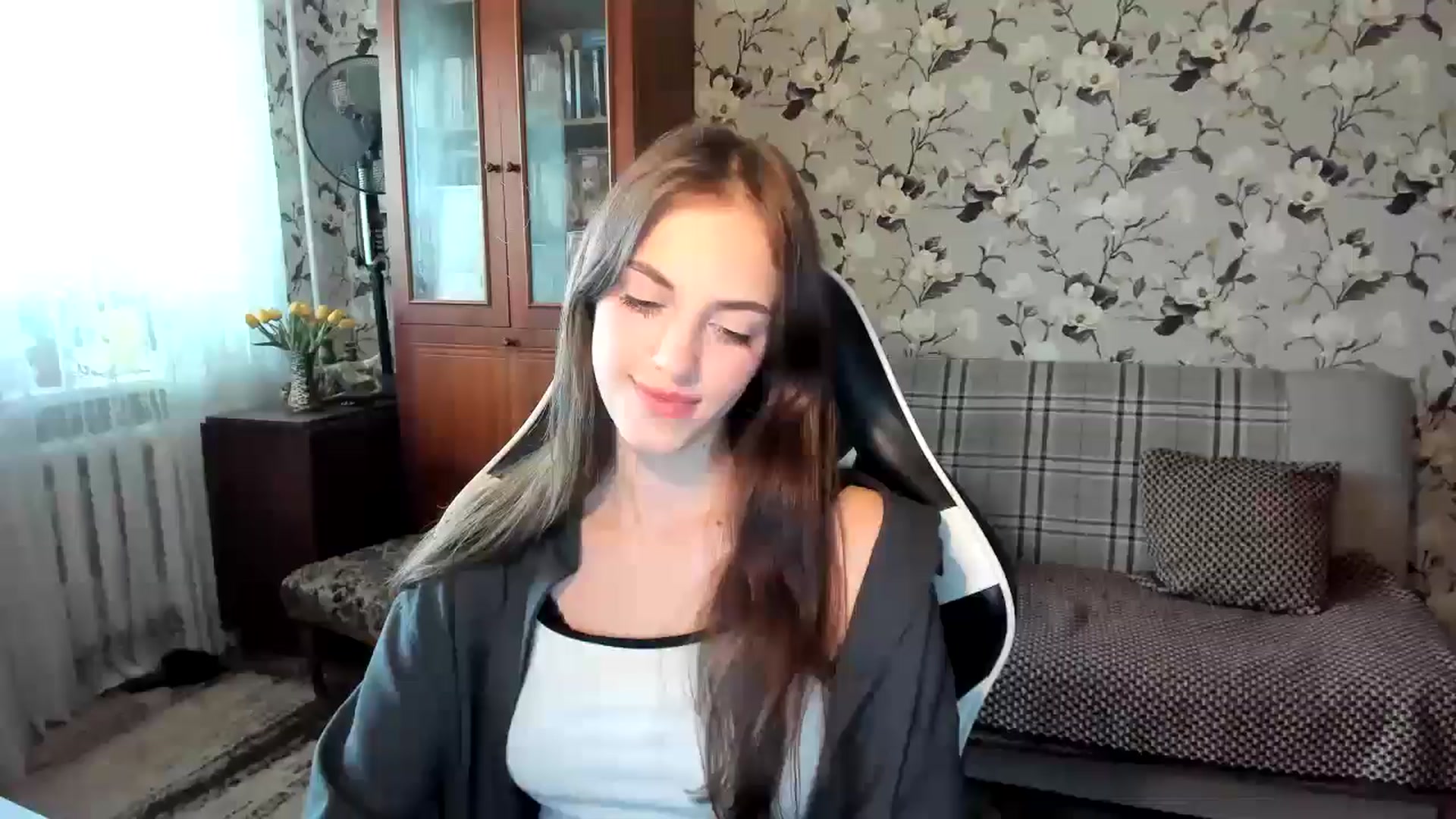 Gallery image thumbnail from Dashamoxy's myfreecams stream on, 10/14/2025, 11:12 image 15 of 20