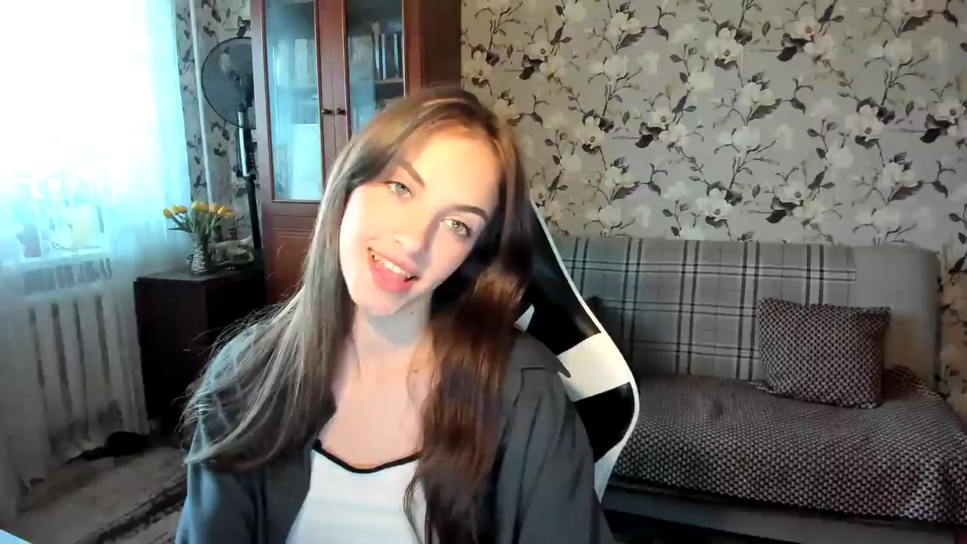 Gallery image thumbnail from Dashamoxy's myfreecams stream on, 10/14/2025, 11:12 image 1 of 20