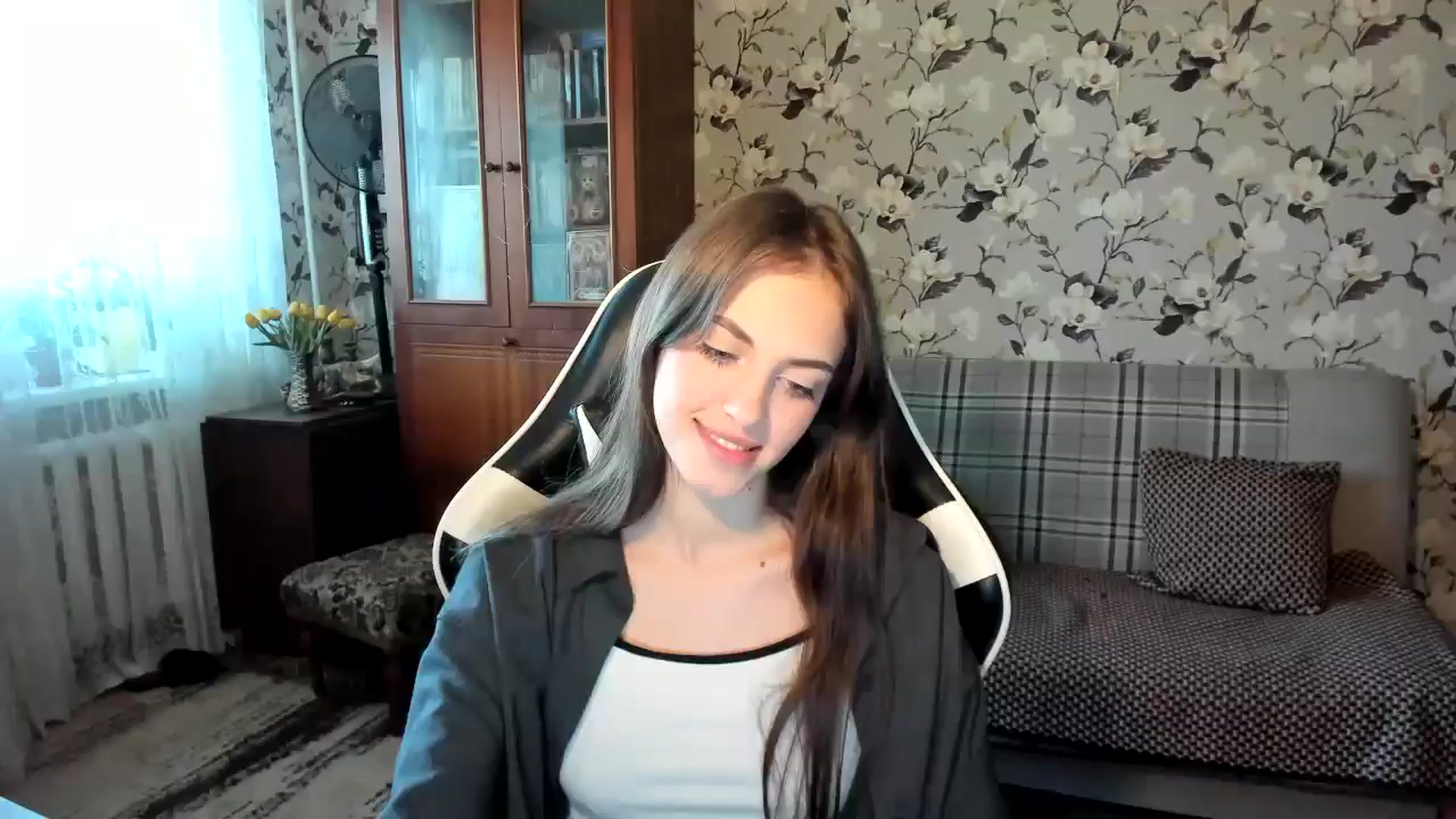 Gallery image thumbnail from Dashamoxy's myfreecams stream on, 10/14/2025, 12:42 image 11 of 20