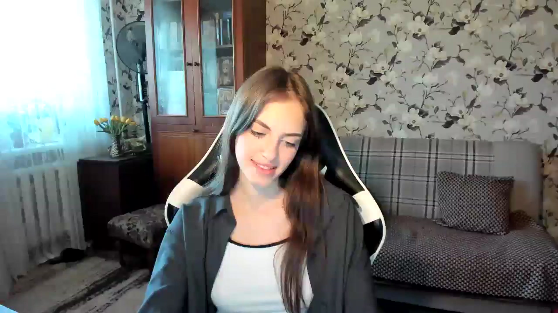 Gallery image thumbnail from Dashamoxy's myfreecams stream on, 10/14/2025, 12:42 image 15 of 20