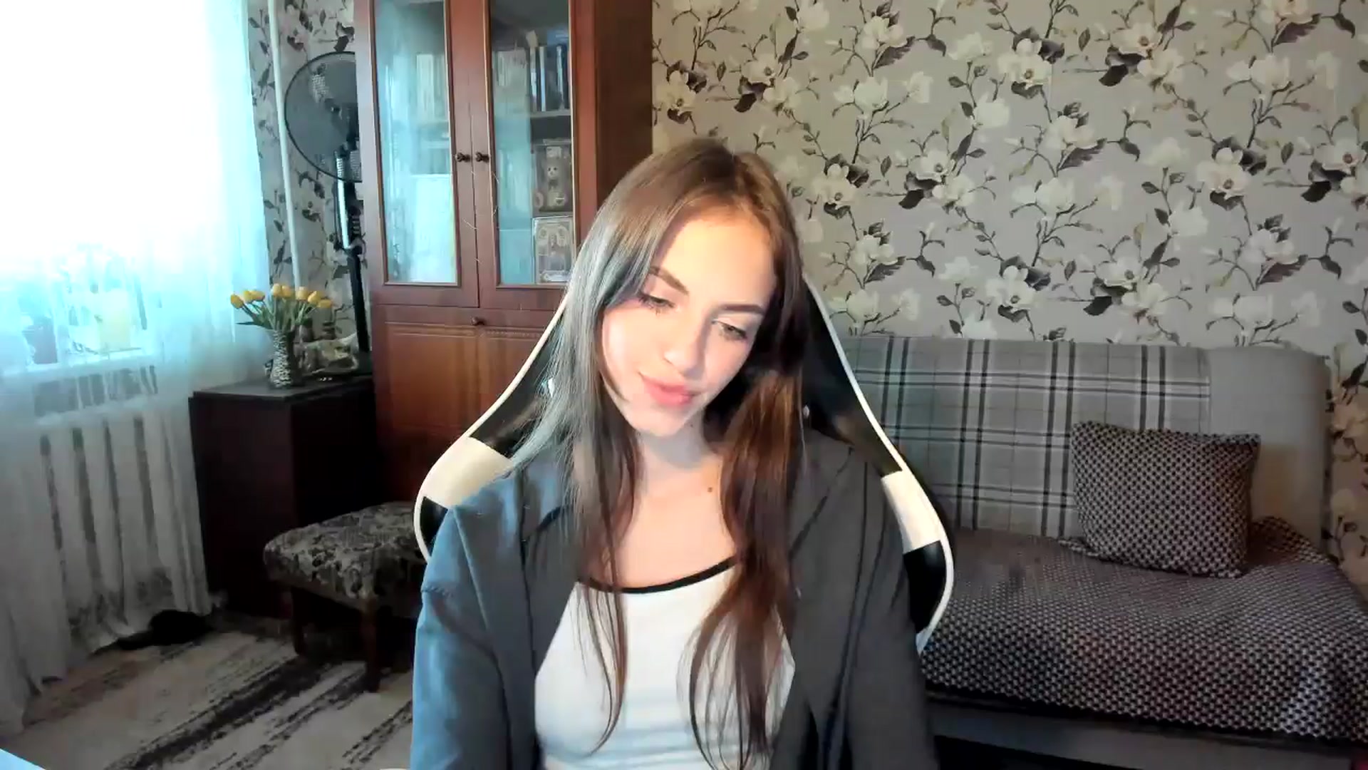 Gallery image thumbnail from Dashamoxy's myfreecams stream on, 10/14/2025, 12:42 image 9 of 20