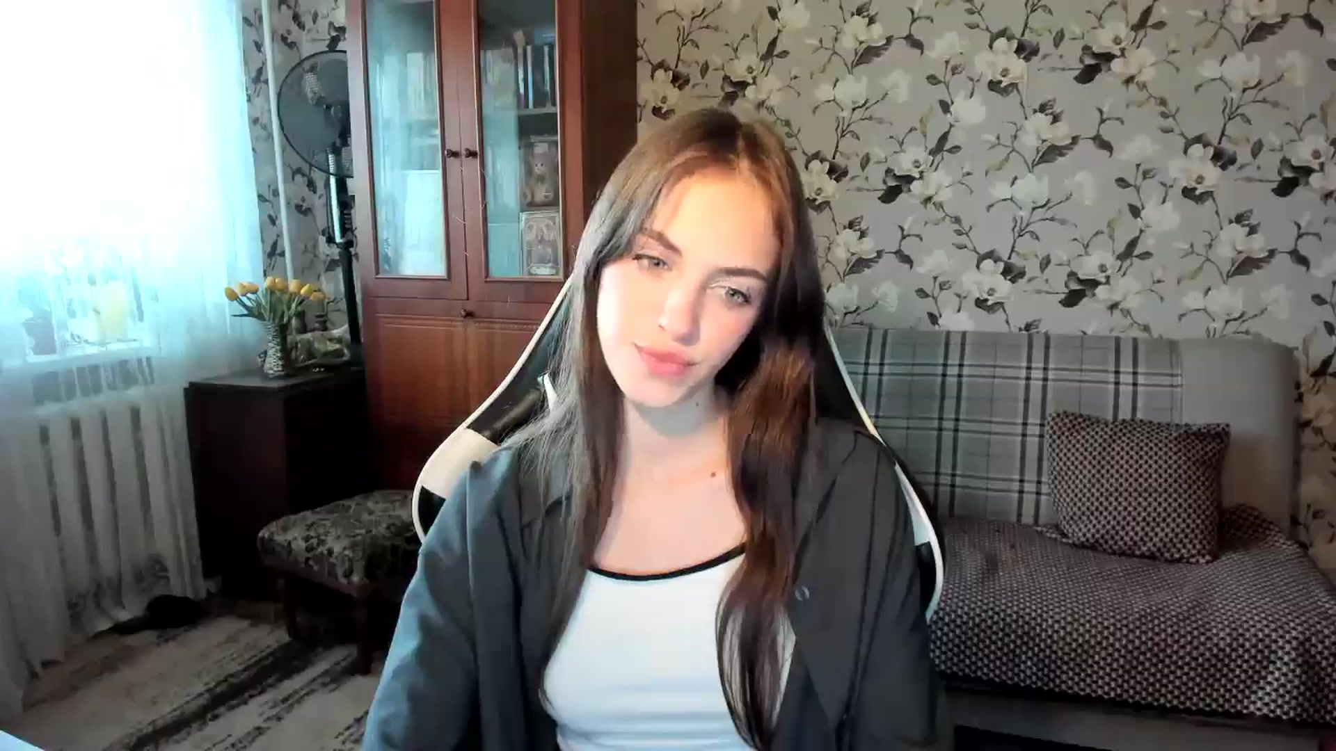 Gallery image thumbnail from Dashamoxy's myfreecams stream on, 10/14/2025, 12:42 image 3 of 20