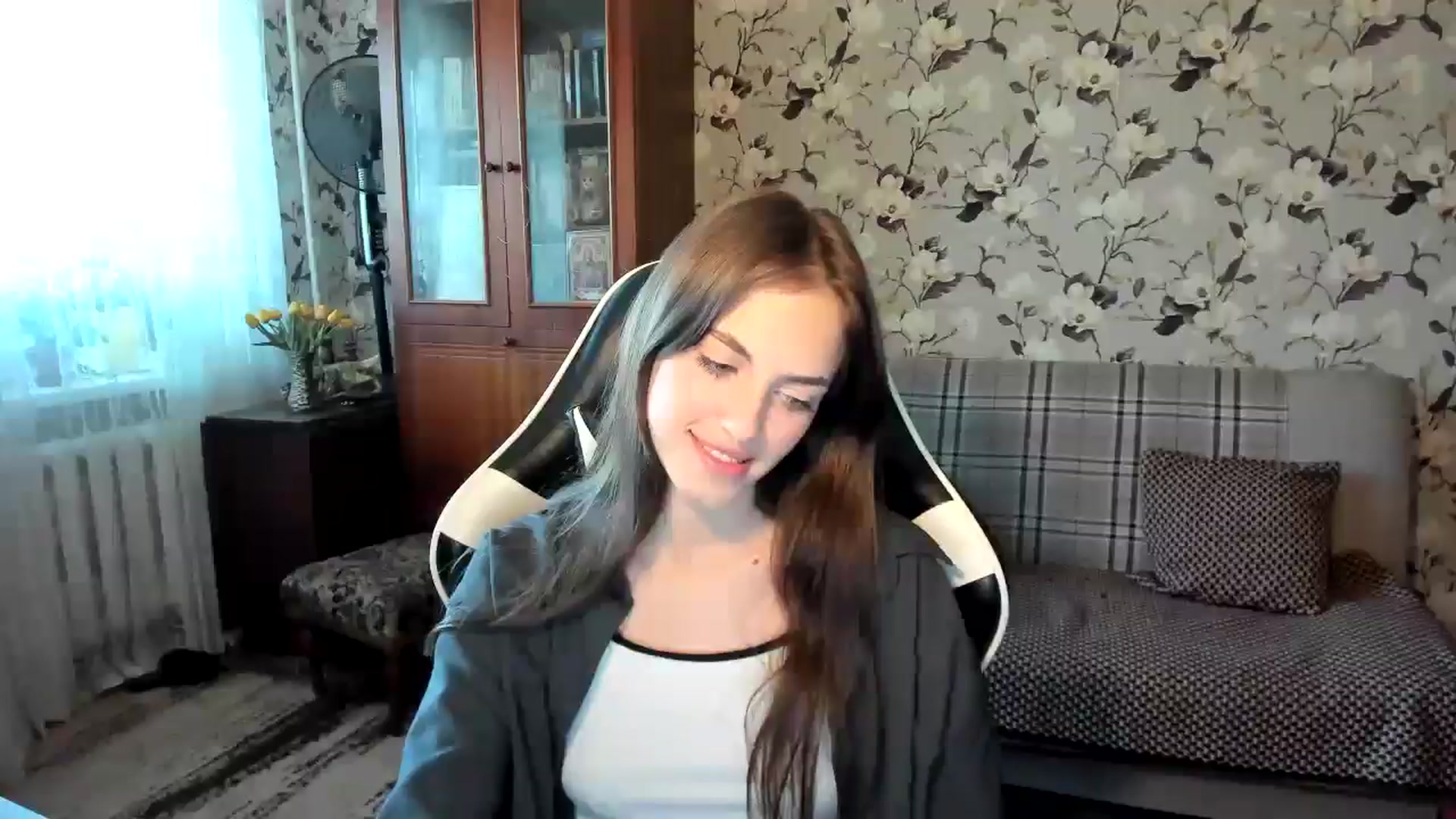 Gallery image thumbnail from Dashamoxy's myfreecams stream on, 10/14/2025, 12:42 image 13 of 20