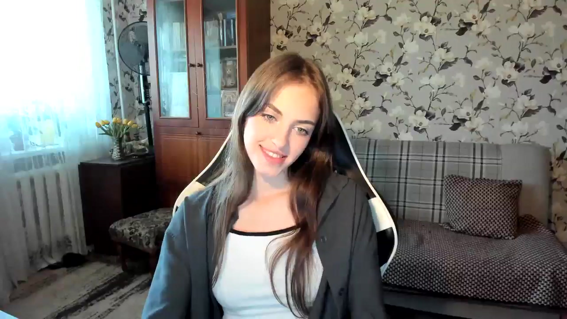 Gallery image thumbnail from Dashamoxy's myfreecams stream on, 10/14/2025, 12:42 image 7 of 20