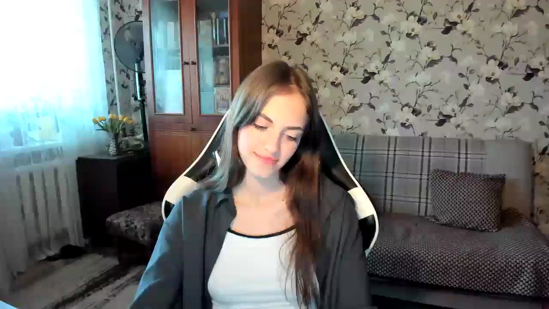 Gallery image thumbnail from Dashamoxy's myfreecams stream on, 10/14/2025, 12:42 image 16 of 20