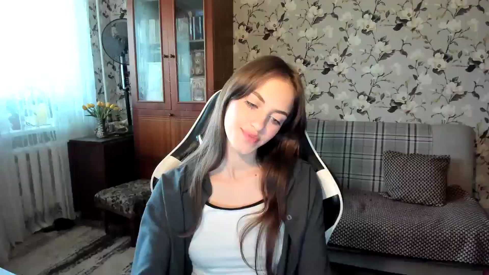 Gallery image thumbnail from Dashamoxy's myfreecams stream on, 10/14/2025, 12:42 image 6 of 20