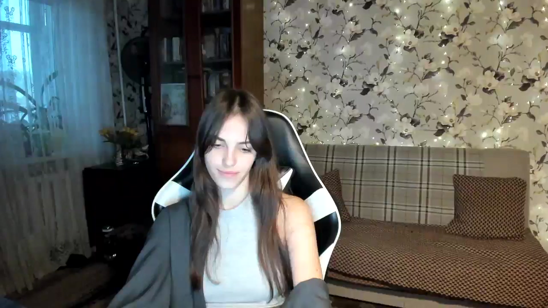 Gallery image thumbnail from Dashamoxy's myfreecams stream on, 10/17/2025, 15:21 image 15 of 20