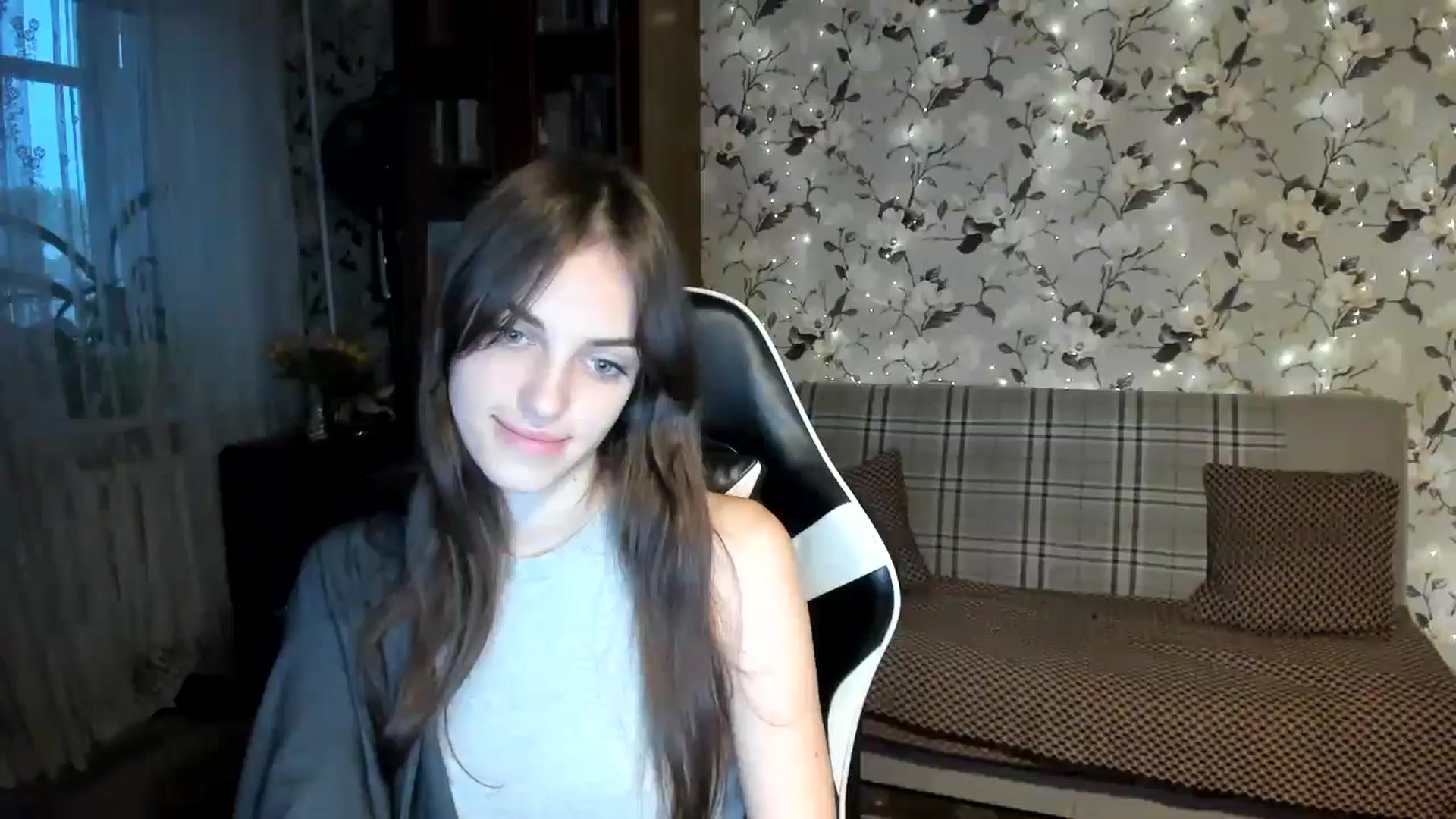 Gallery image thumbnail from Dashamoxy's myfreecams stream on, 10/17/2025, 15:21 image 17 of 20