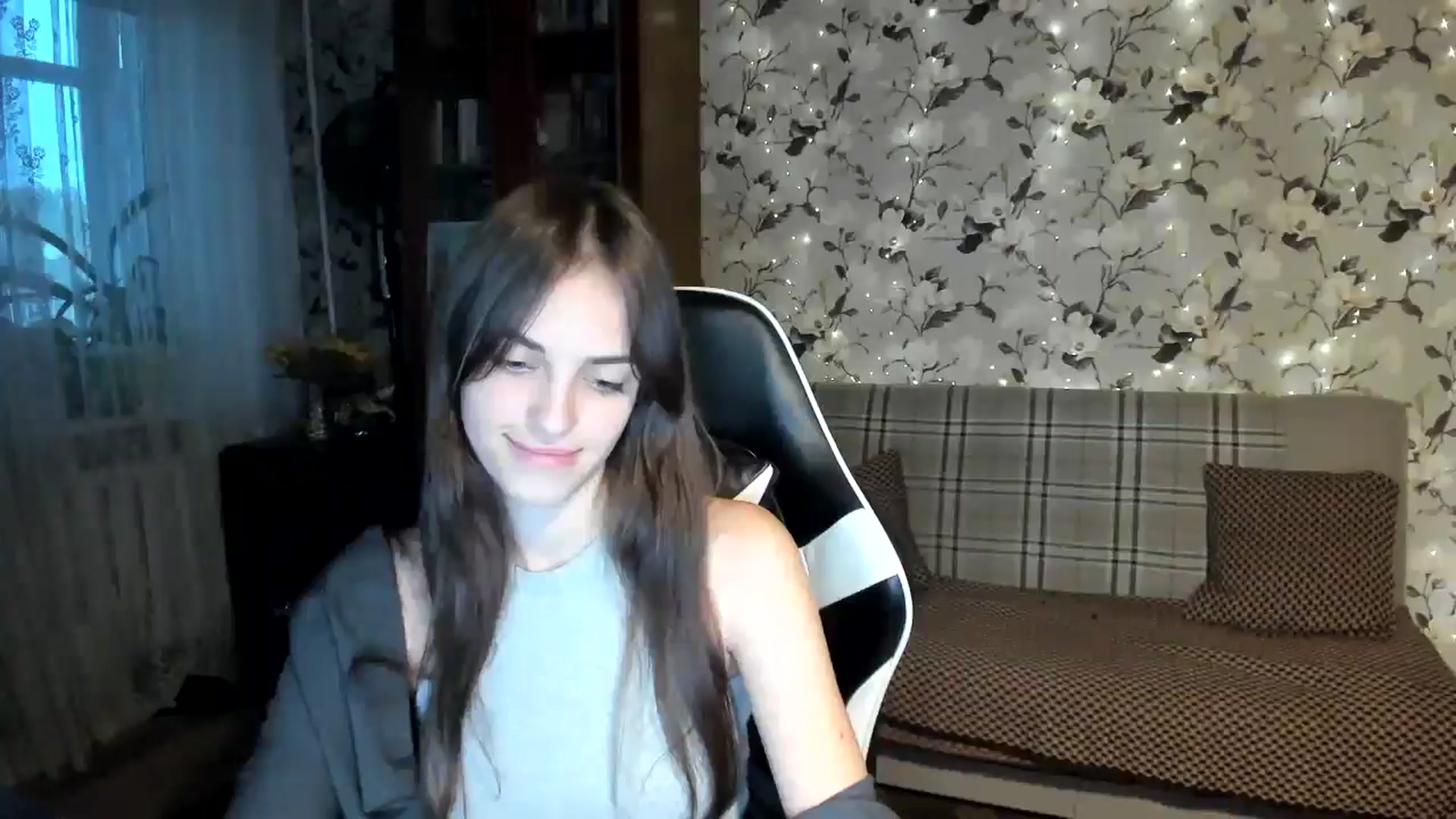 Gallery image thumbnail from Dashamoxy's myfreecams stream on, 10/17/2025, 15:21 image 16 of 20