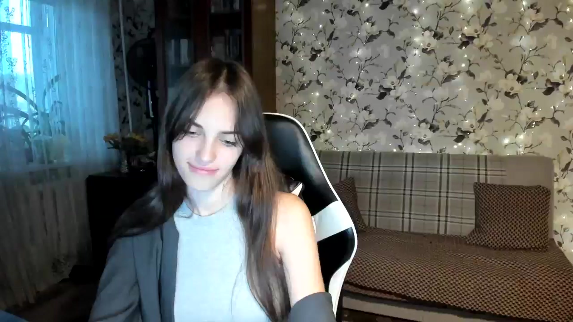 Gallery image thumbnail from Dashamoxy's myfreecams stream on, 10/17/2025, 15:21 image 13 of 20