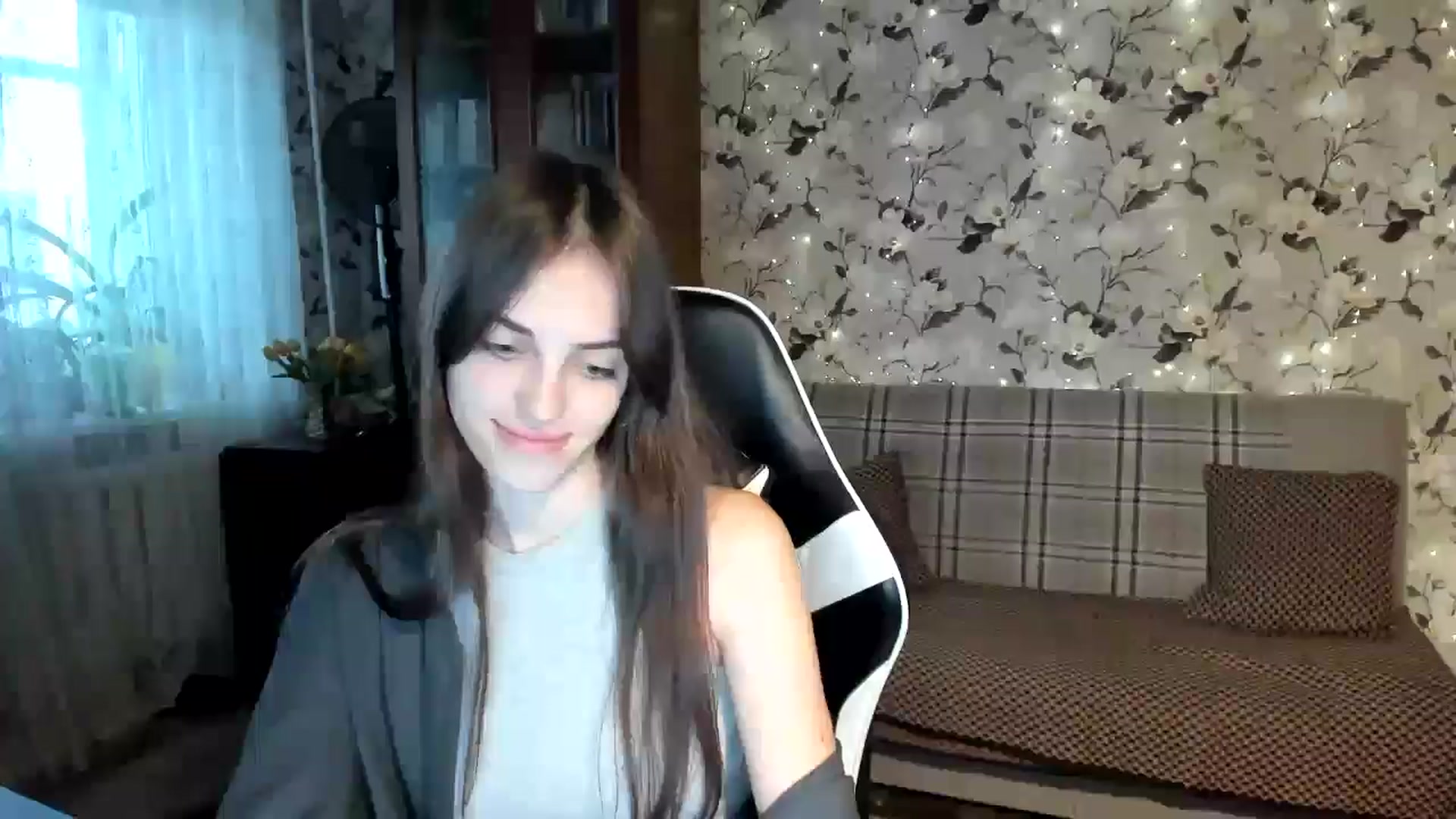 Gallery image thumbnail from Dashamoxy's myfreecams stream on, 10/17/2025, 15:21 image 8 of 20