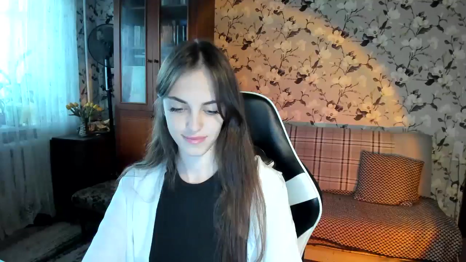 Gallery image thumbnail from Dashamoxy's myfreecams stream on, 10/19/2025, 11:39 image 9 of 20