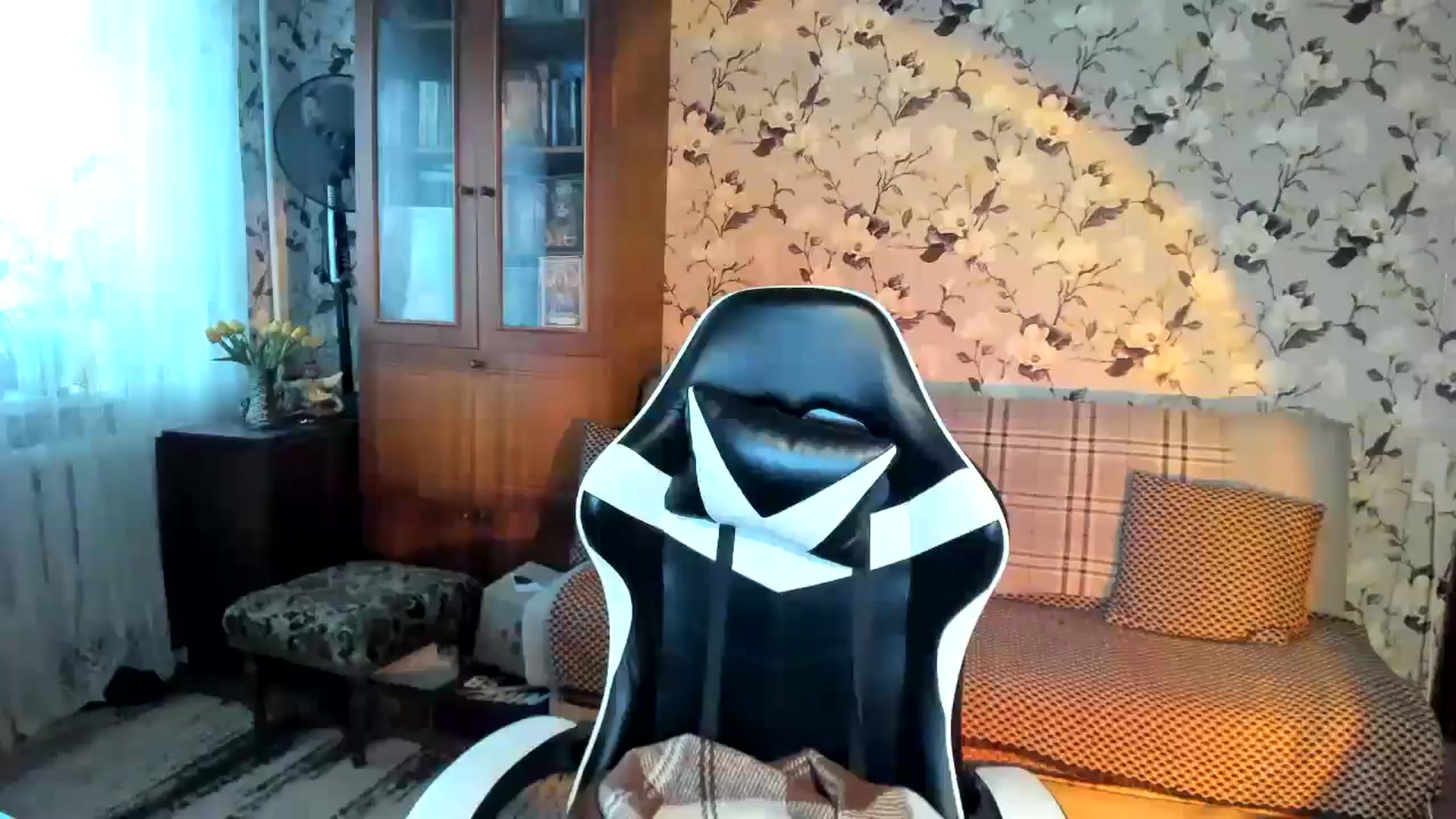 Gallery image thumbnail from Dashamoxy's myfreecams stream on, 10/19/2025, 11:39 image 15 of 20