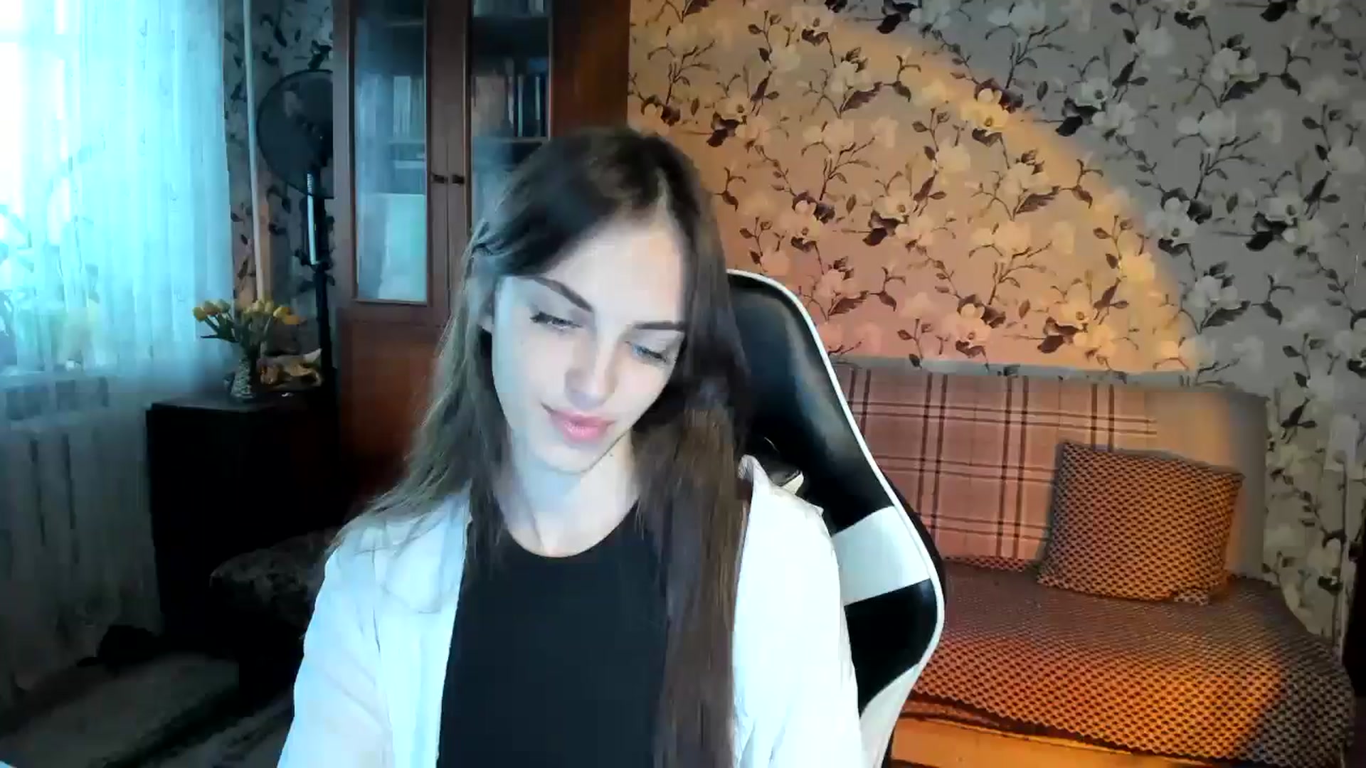 Gallery image thumbnail from Dashamoxy's myfreecams stream on, 10/19/2025, 11:39 image 12 of 20