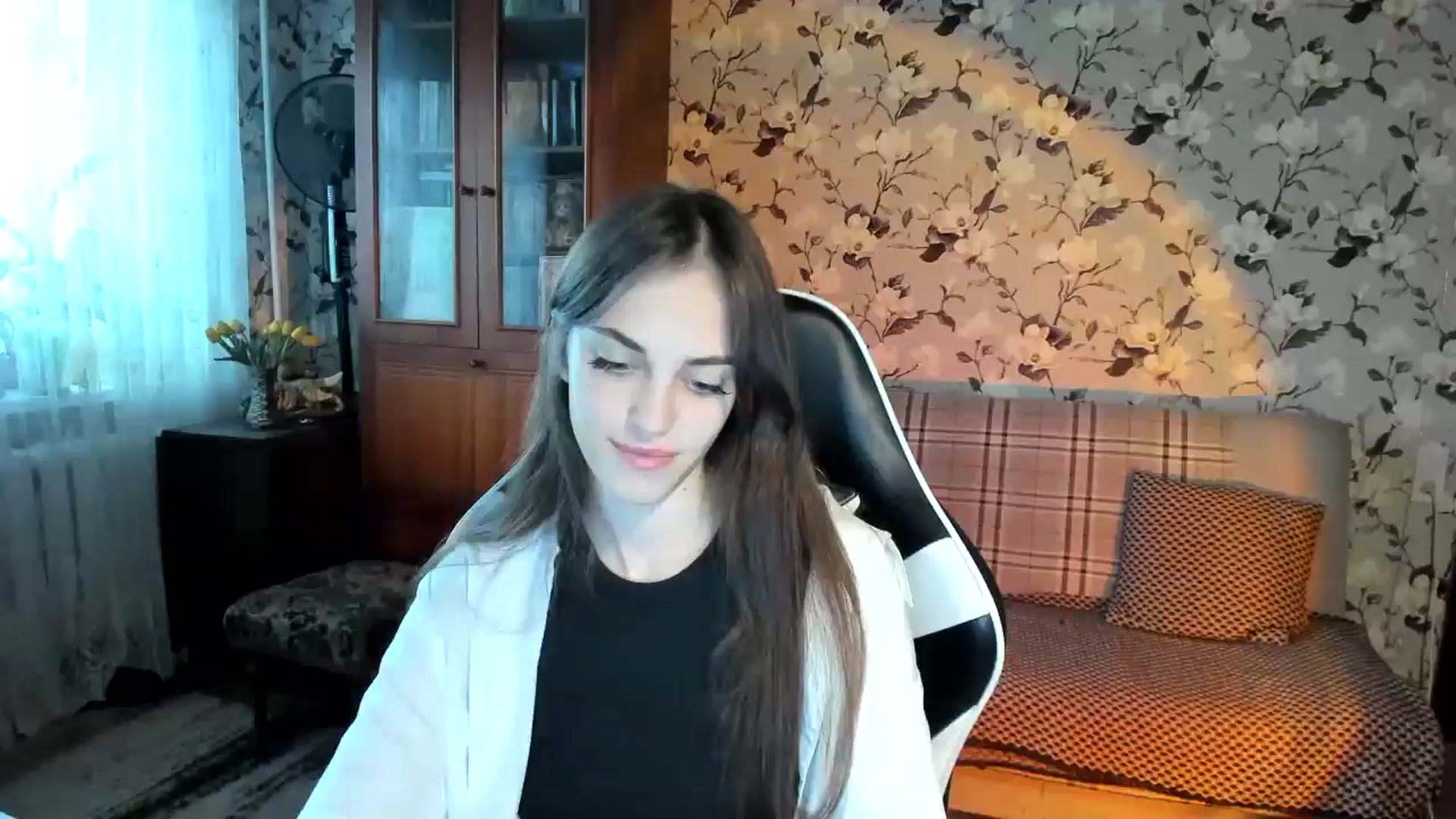 Gallery image thumbnail from Dashamoxy's myfreecams stream on, 10/19/2025, 11:39 image 7 of 20