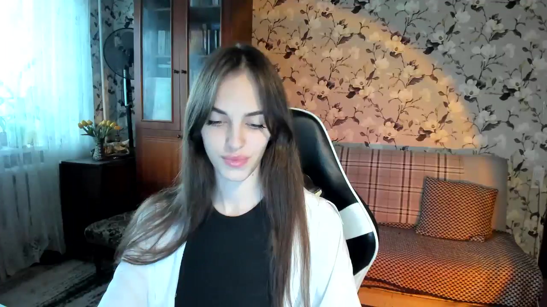 Gallery image thumbnail from Dashamoxy's myfreecams stream on, 10/19/2025, 11:39 image 2 of 20