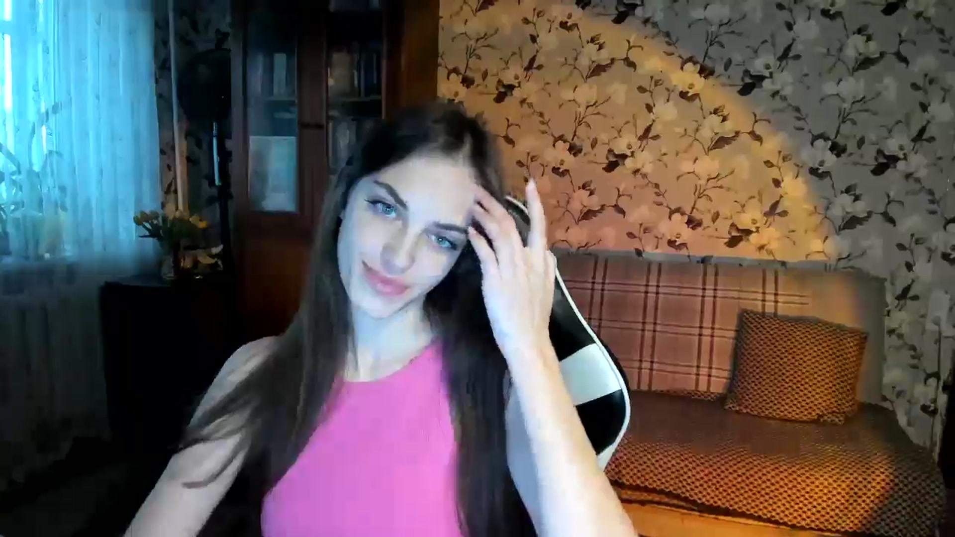 Gallery image thumbnail from Dashamoxy's myfreecams stream on, 10/19/2025, 12:08 image 7 of 20