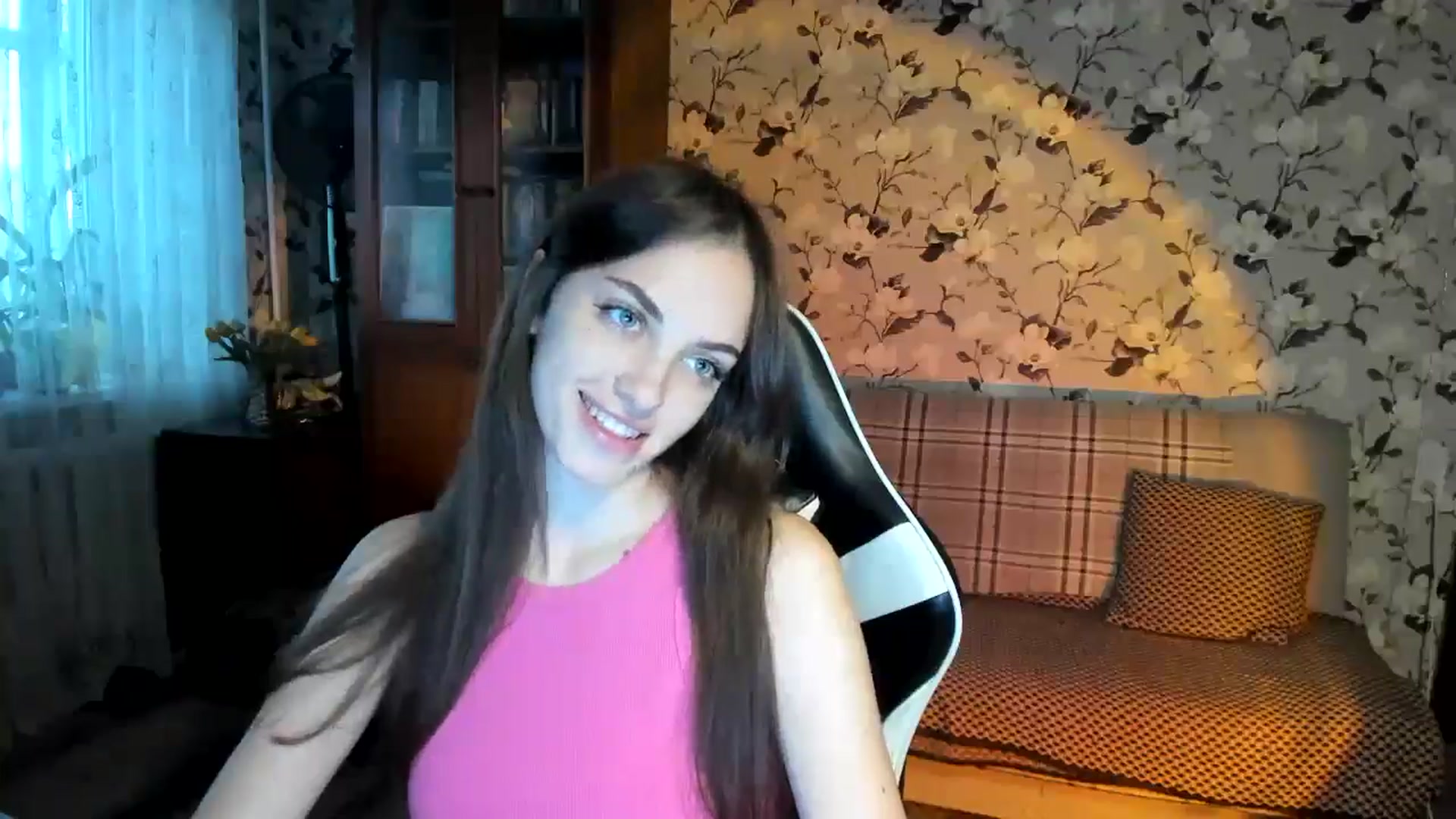Gallery image thumbnail from Dashamoxy's myfreecams stream on, 10/19/2025, 12:08 image 6 of 20
