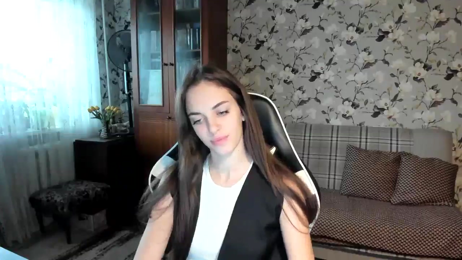 Gallery image thumbnail from Dashamoxy's myfreecams stream on, 10/21/2025, 11:59 image 2 of 20