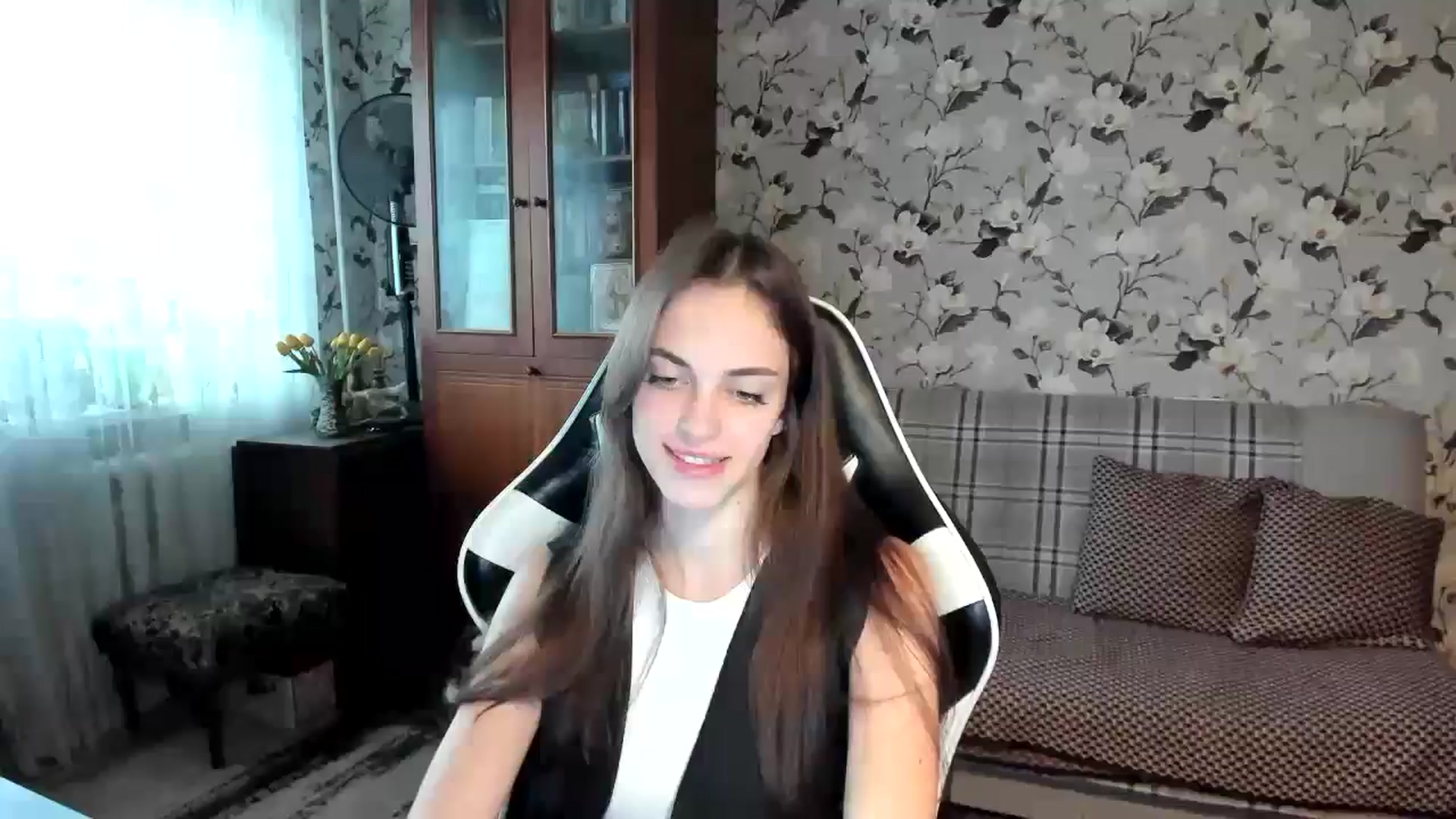 Gallery image thumbnail from Dashamoxy's myfreecams stream on, 10/21/2025, 11:59 image 6 of 20