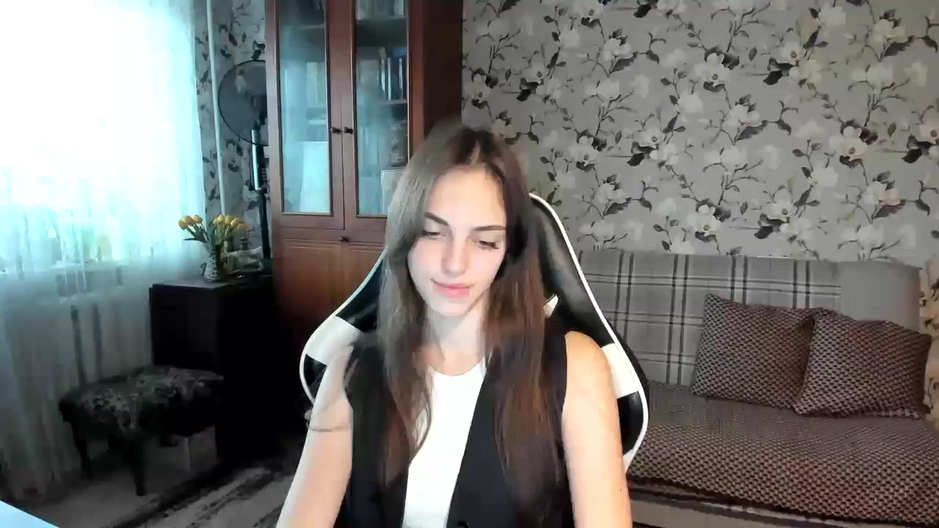 Gallery image thumbnail from Dashamoxy's myfreecams stream on, 10/21/2025, 11:59 image 20 of 20