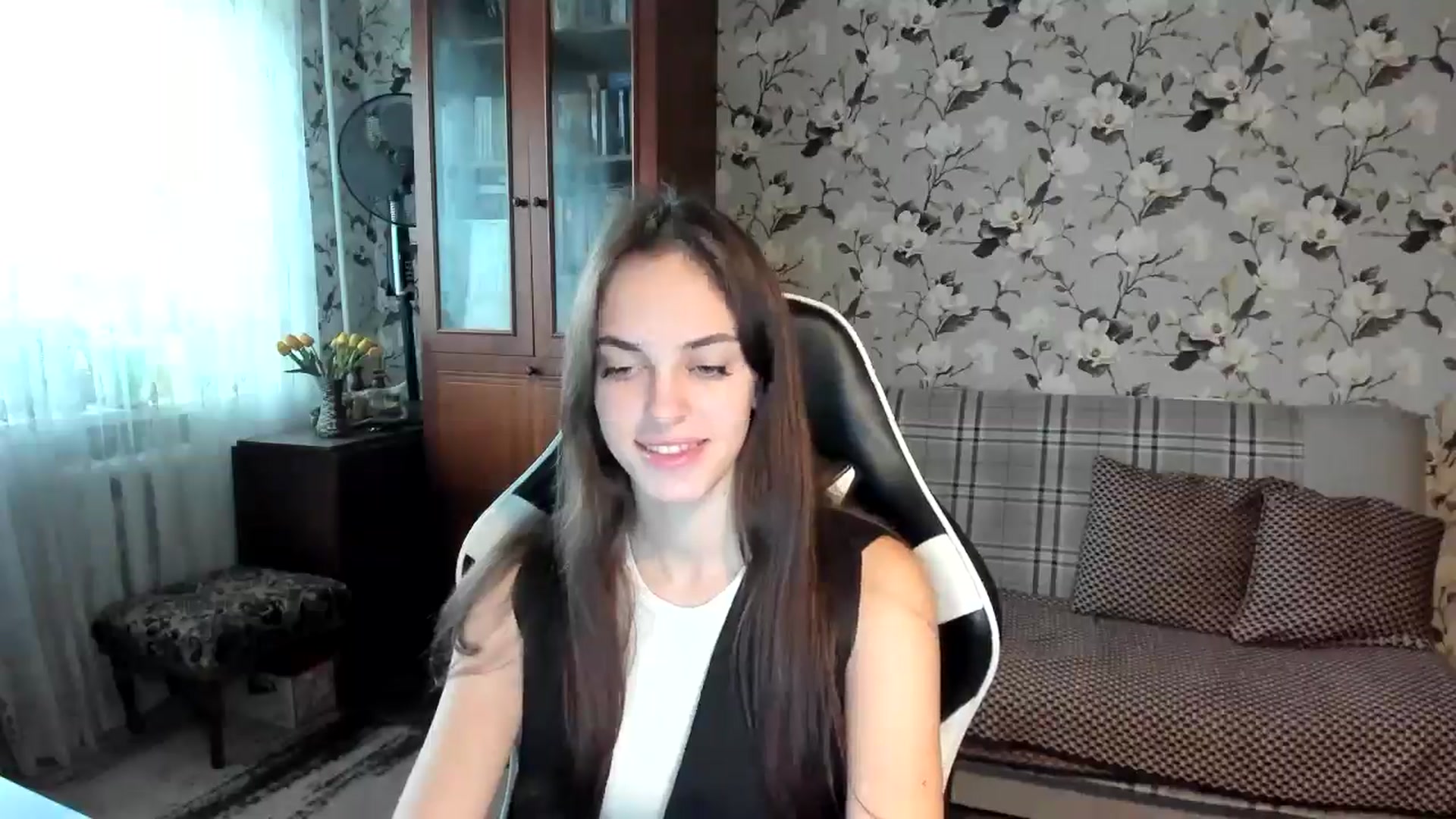Gallery image thumbnail from Dashamoxy's myfreecams stream on, 10/21/2025, 11:59 image 11 of 20