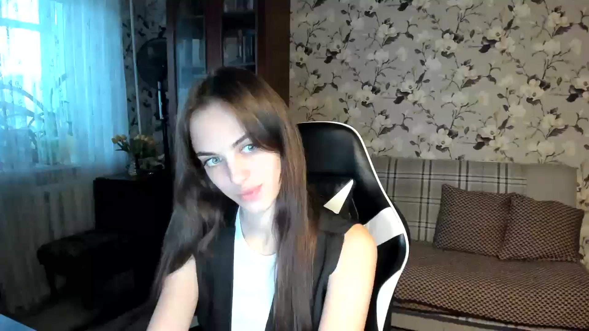 Gallery image thumbnail from Dashamoxy's myfreecams stream on, 10/21/2025, 13:44 image 20 of 20