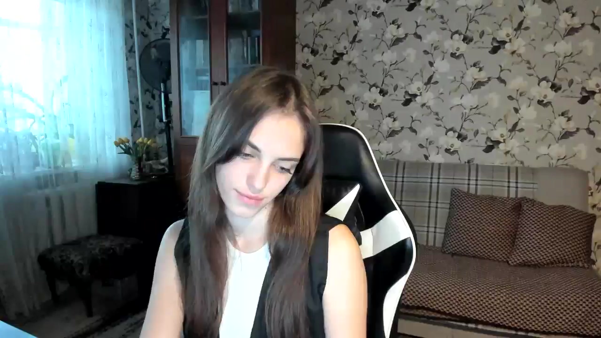 Gallery image thumbnail from Dashamoxy's myfreecams stream on, 10/21/2025, 13:44 image 11 of 20