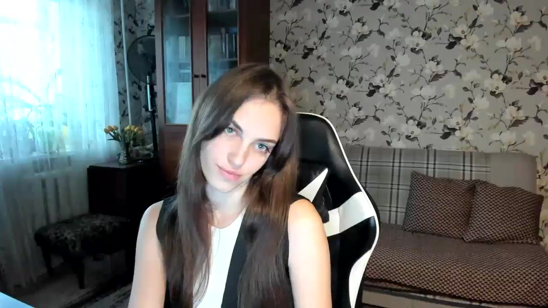 Gallery image thumbnail from Dashamoxy's myfreecams stream on, 10/21/2025, 13:44 image 9 of 20