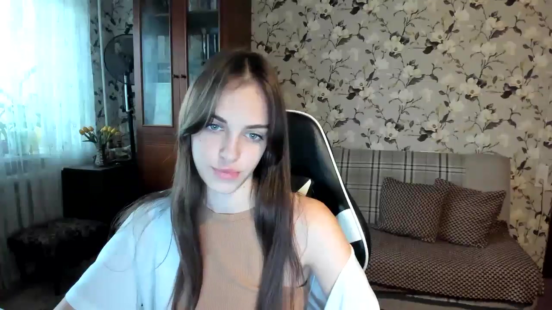 Gallery image thumbnail from Dashamoxy's myfreecams stream on, 10/22/2025, 11:31 image 8 of 20