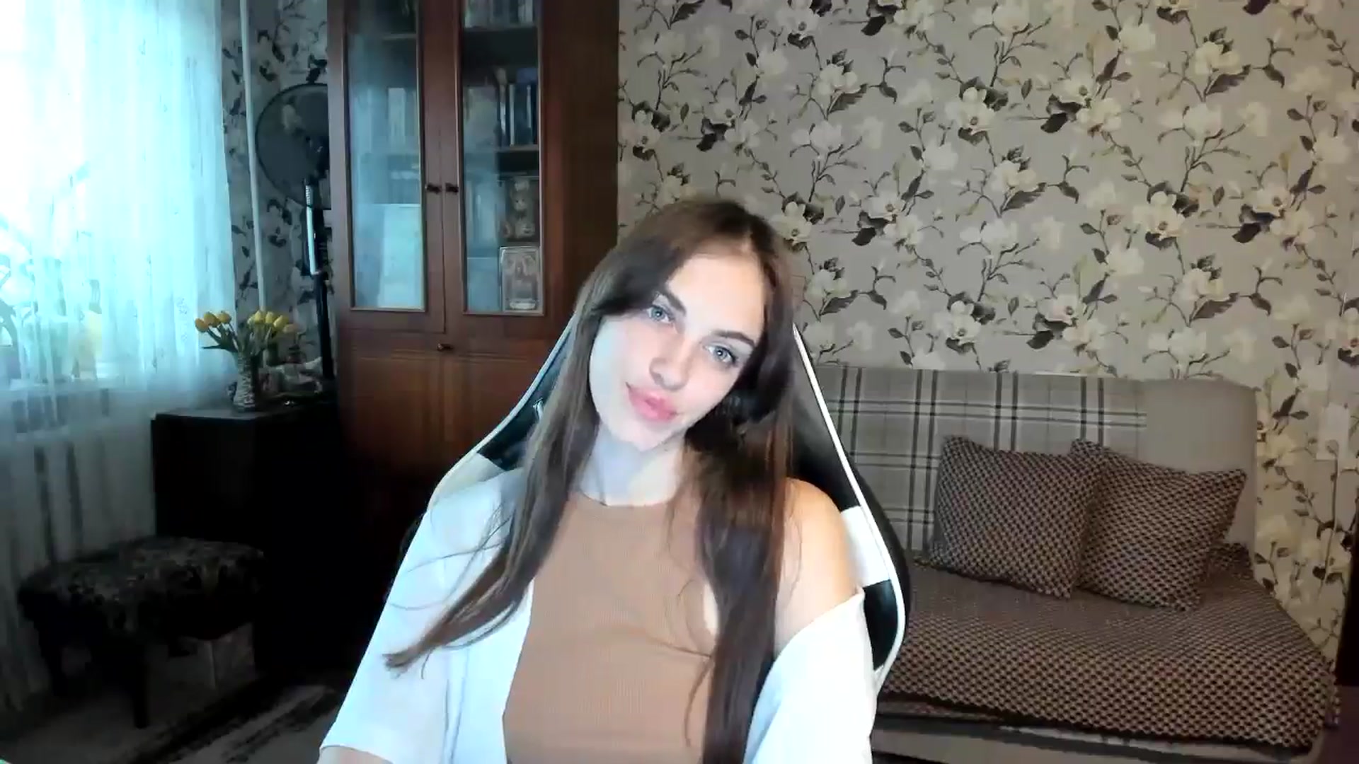 Gallery image thumbnail from Dashamoxy's myfreecams stream on, 10/22/2025, 11:31 image 13 of 20