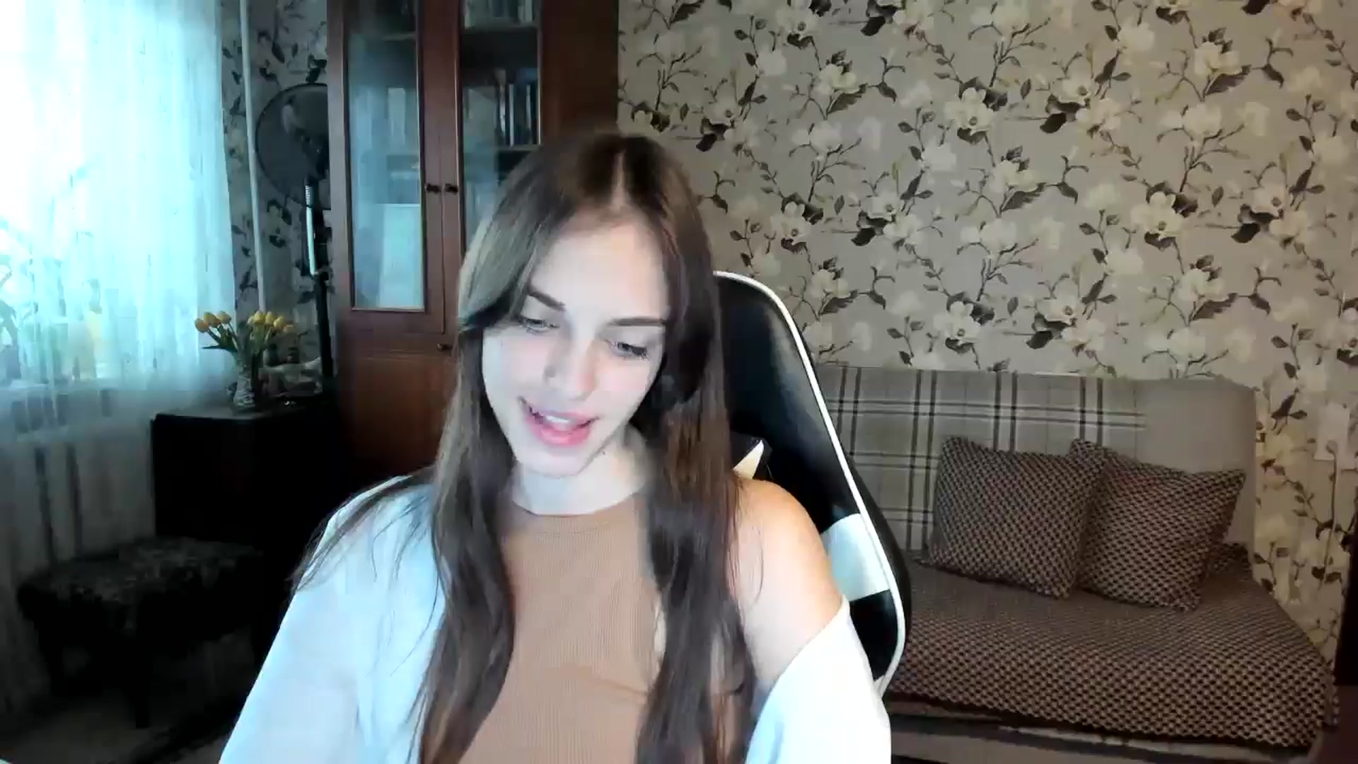 Gallery image thumbnail from Dashamoxy's myfreecams stream on, 10/22/2025, 11:31 image 10 of 20