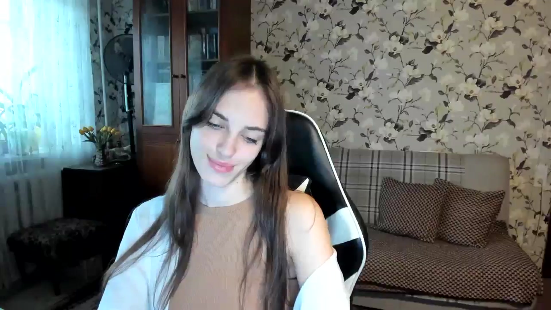 Gallery image thumbnail from Dashamoxy's myfreecams stream on, 10/22/2025, 11:31 image 15 of 20