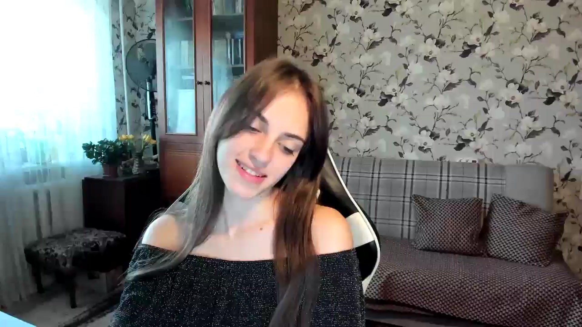 Gallery image thumbnail from Dashamoxy's myfreecams stream on, 10/23/2025, 13:14 image 1 of 20