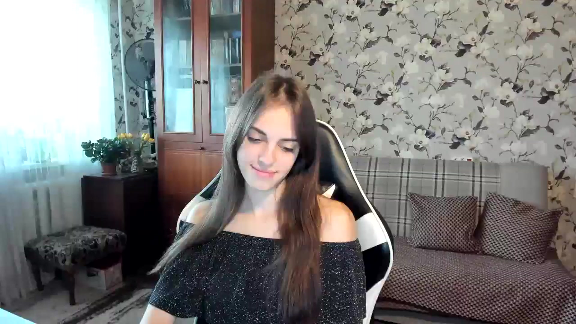 Gallery image thumbnail from Dashamoxy's myfreecams stream on, 10/23/2025, 13:14 image 10 of 20