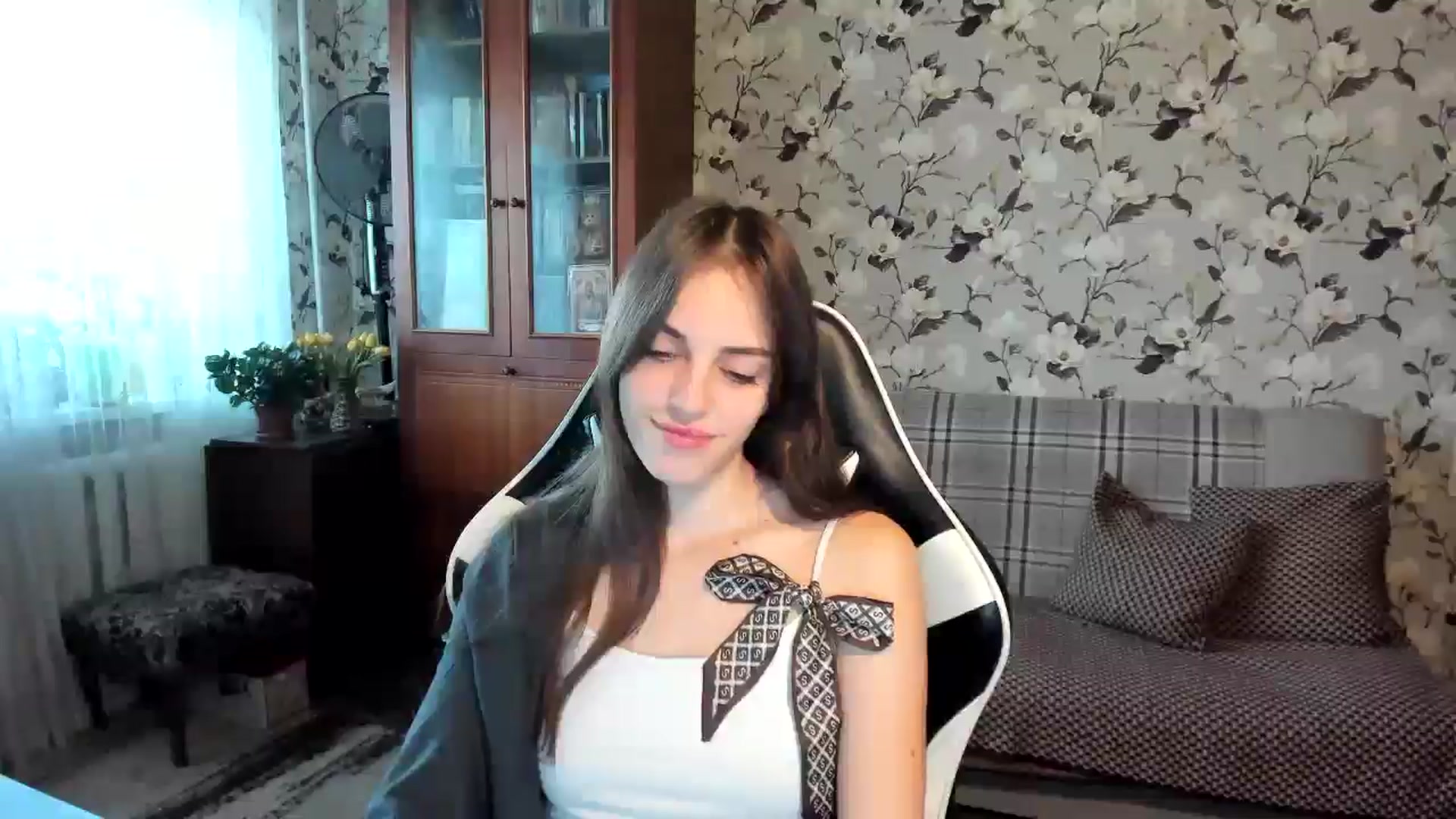 Gallery image thumbnail from Dashamoxy's myfreecams stream on, 10/24/2025, 09:43 image 10 of 20