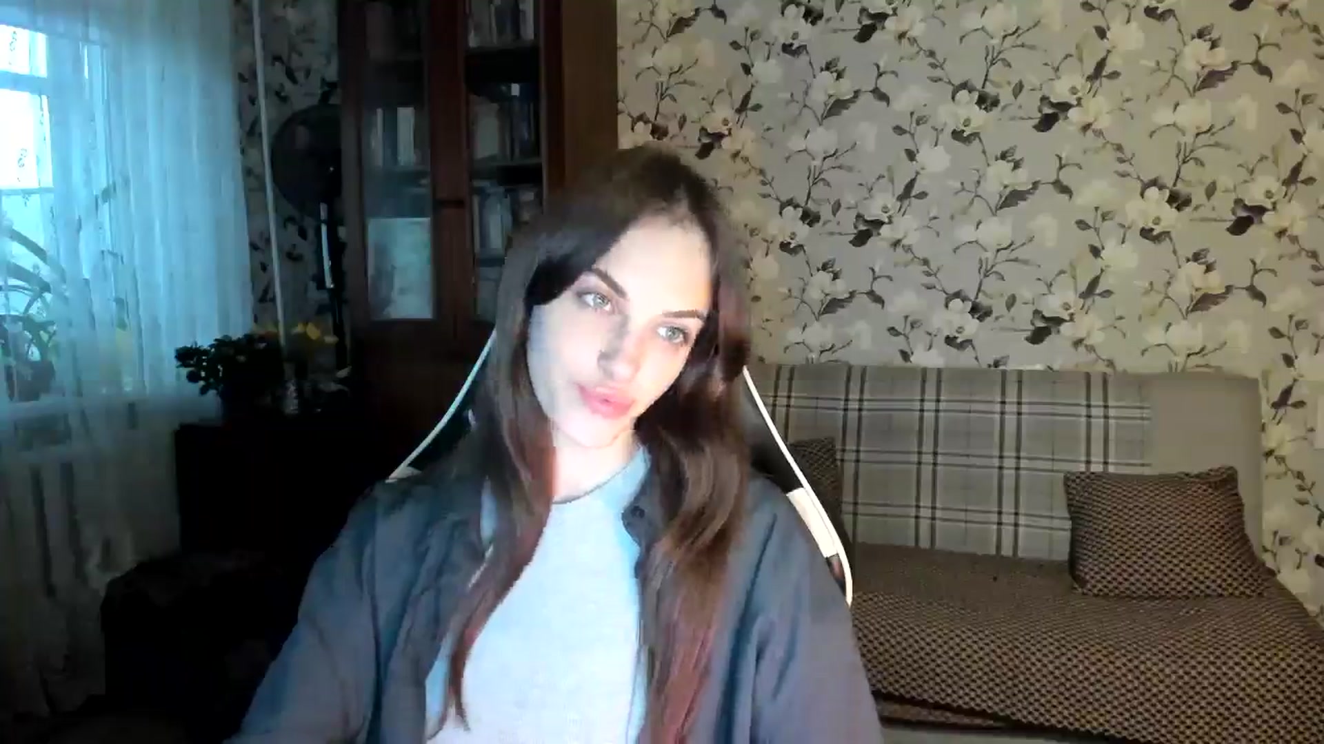 Gallery image thumbnail from Dashamoxy's myfreecams stream on, 10/27/2025, 13:55 image 4 of 20