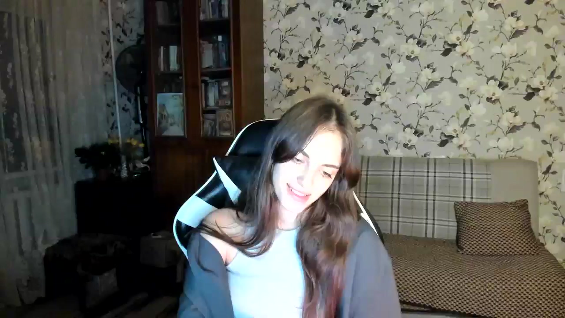 Gallery image thumbnail from Dashamoxy's myfreecams stream on, 10/27/2025, 15:11 image 19 of 20