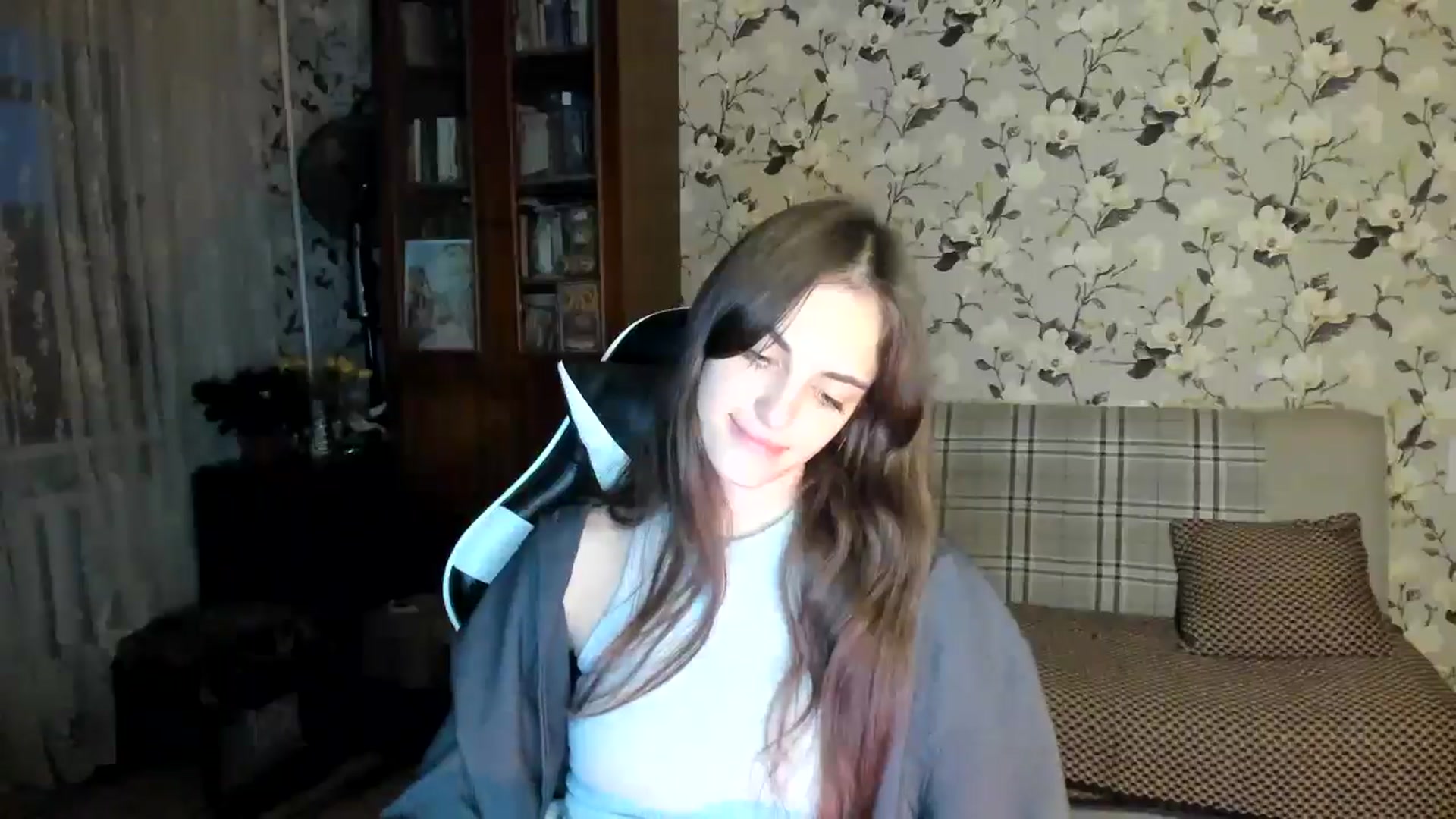 Gallery image thumbnail from Dashamoxy's myfreecams stream on, 10/27/2025, 15:11 image 12 of 20