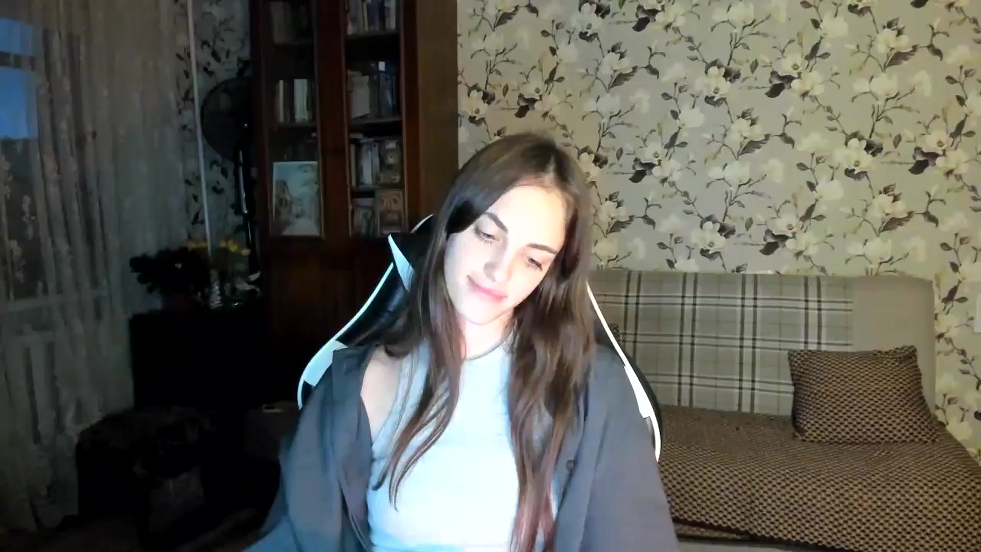 Gallery image thumbnail from Dashamoxy's myfreecams stream on, 10/27/2025, 15:11 image 10 of 20