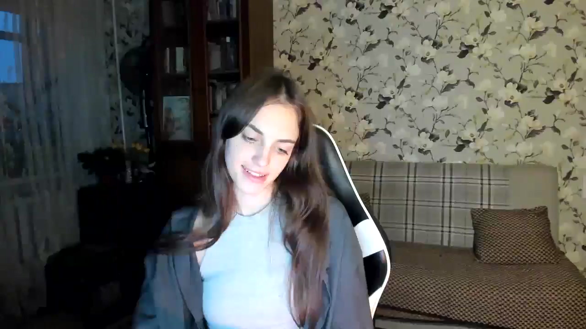 Gallery image thumbnail from Dashamoxy's myfreecams stream on, 10/27/2025, 15:11 image 8 of 20