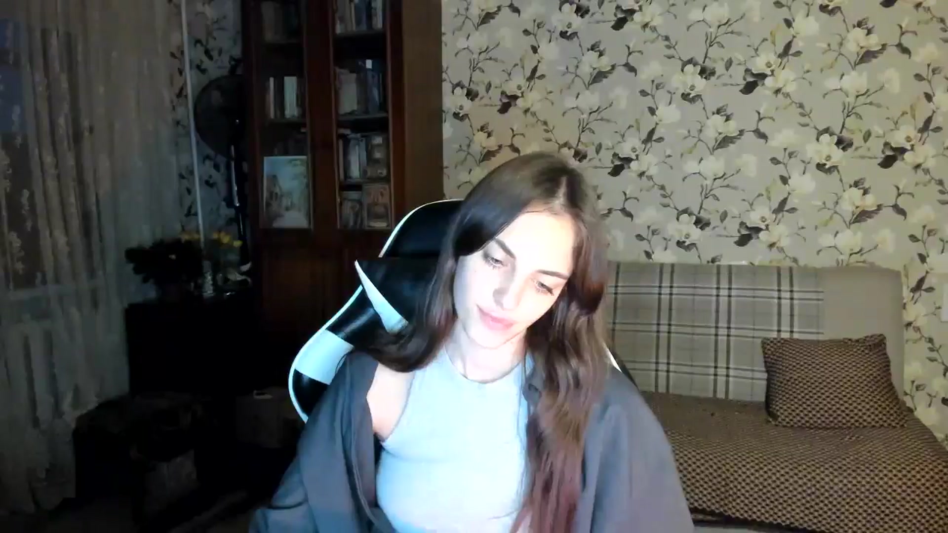 Gallery image thumbnail from Dashamoxy's myfreecams stream on, 10/27/2025, 15:11 image 13 of 20