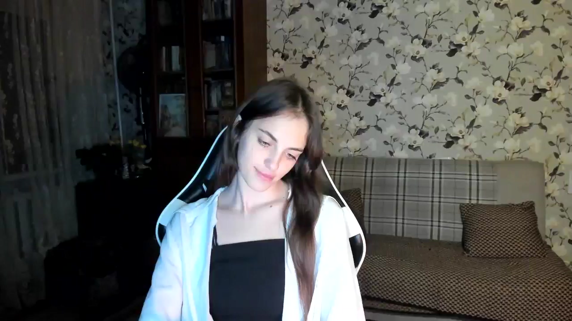 Gallery image thumbnail from Dashamoxy's myfreecams stream on, 10/27/2025, 15:26 image 16 of 20