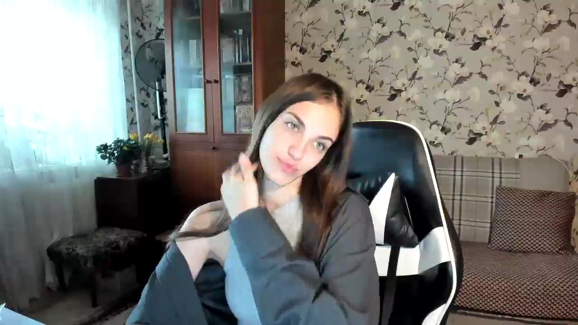 Gallery image thumbnail from Dashamoxy's myfreecams stream on, 11/01/2025, 11:19 image 10 of 20