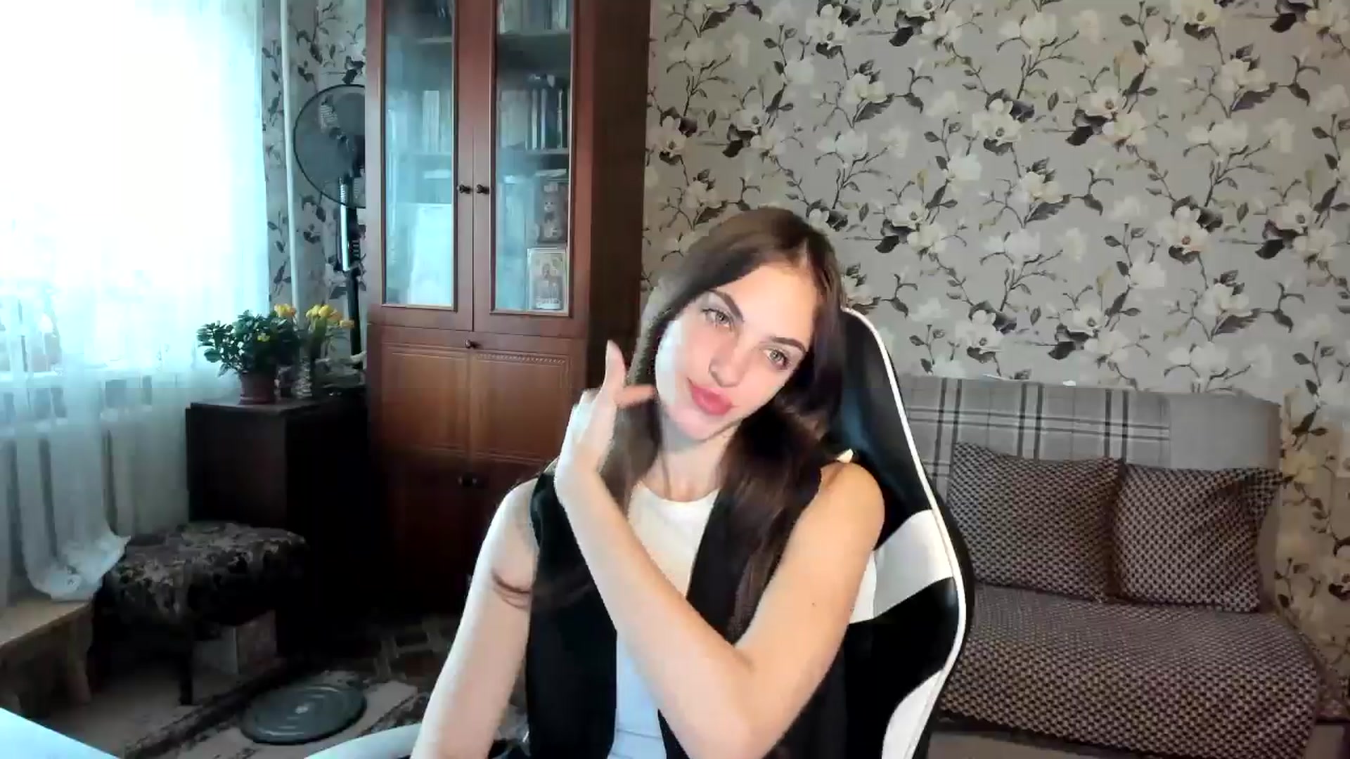 Gallery image thumbnail from Dashamoxy's myfreecams stream on, 11/05/2025, 11:11 image 6 of 20